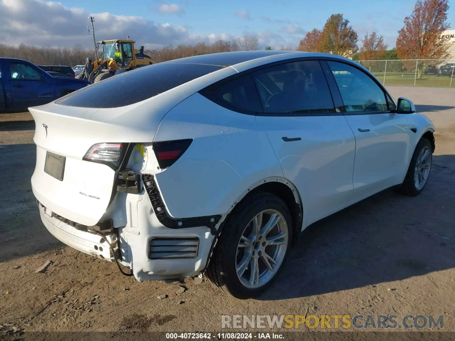 4 Photograph of a damaged car 5YJYGDEEXMF098665 TESLA MODEL Y 2021