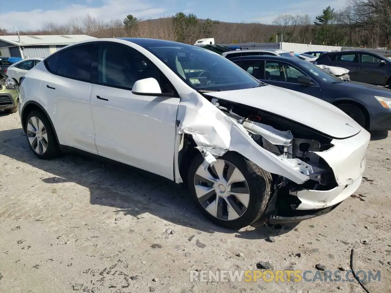 4 Photograph of a damaged car 5YJYGDEEXMF109874 TESLA MODEL Y 2021