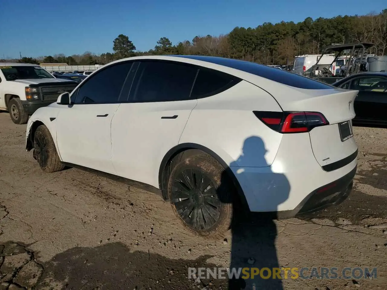 2 Photograph of a damaged car 5YJYGDEEXMF124925 TESLA MODEL Y 2021
