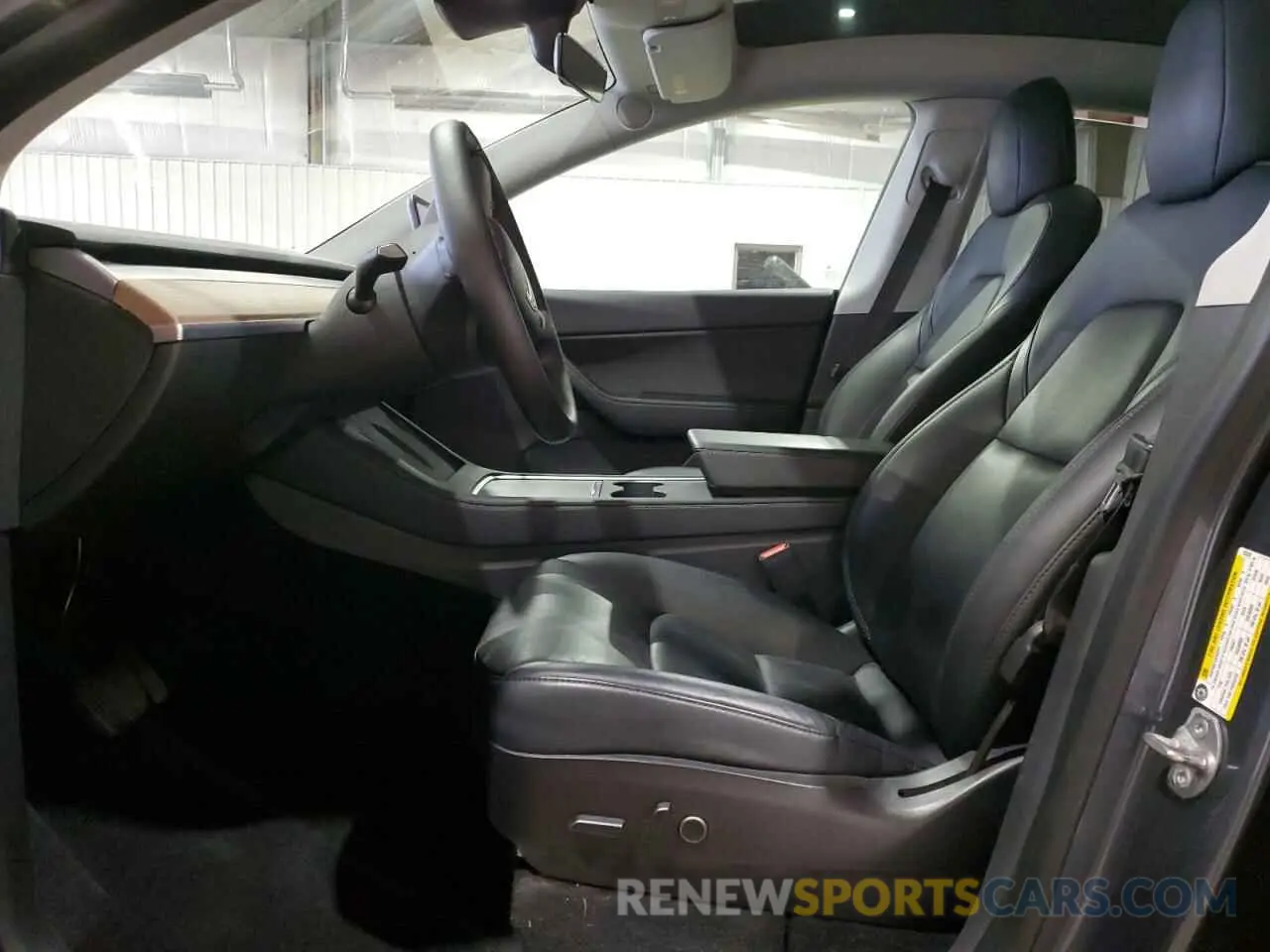7 Photograph of a damaged car 5YJYGDEEXMF125220 TESLA MODEL Y 2021