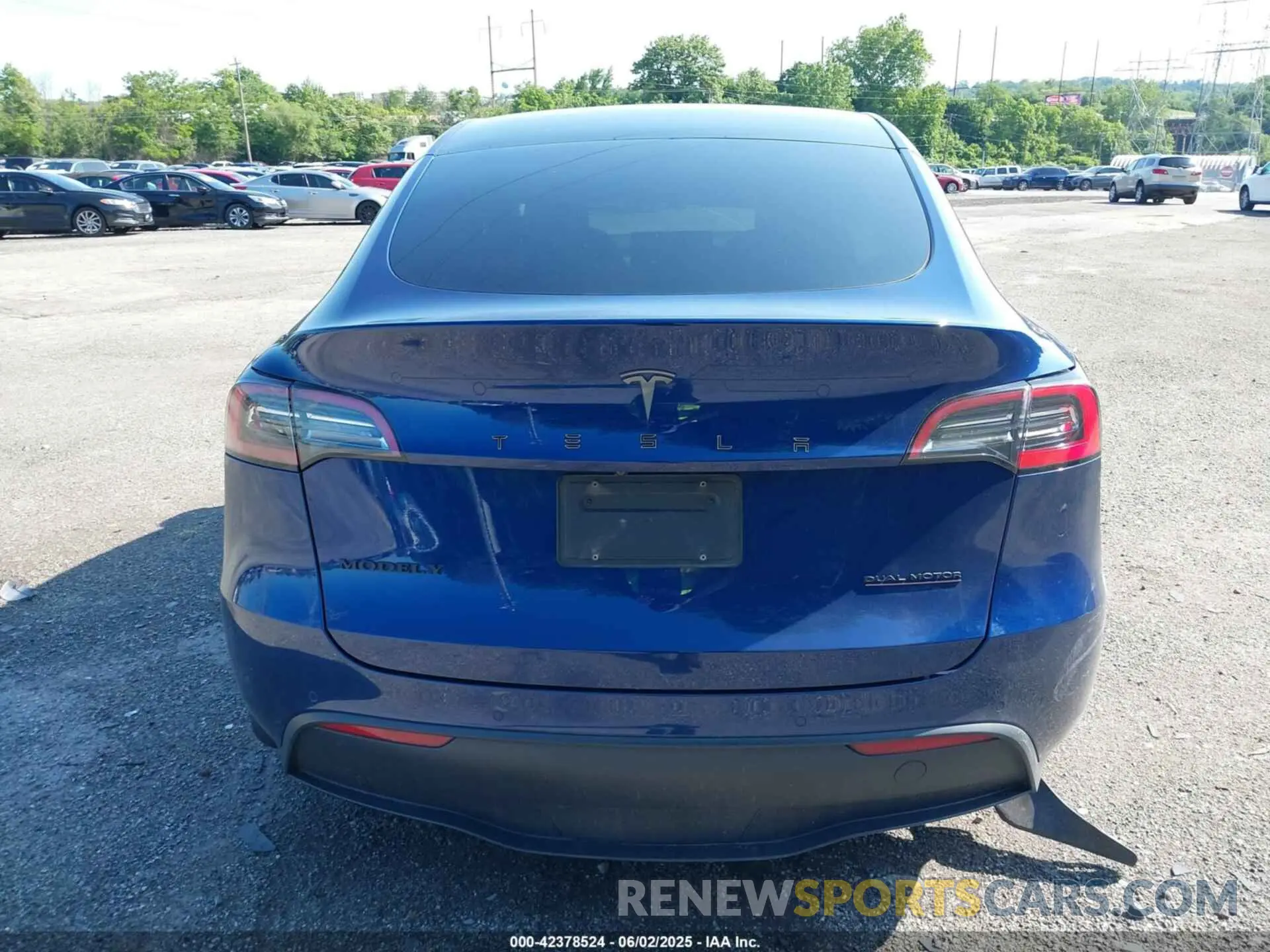 16 Photograph of a damaged car 5YJYGDEEXMF131163 TESLA MODEL Y 2021