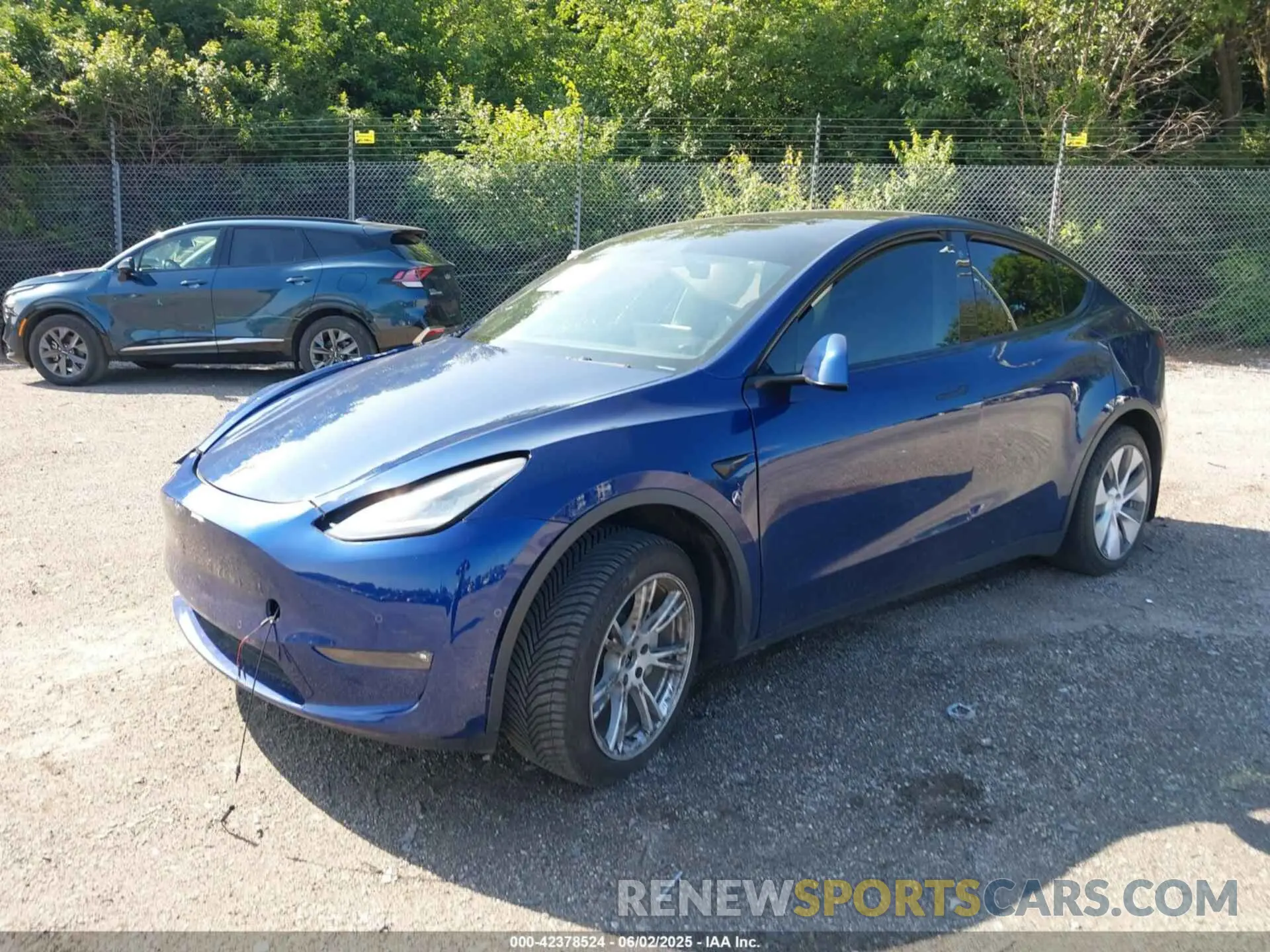 2 Photograph of a damaged car 5YJYGDEEXMF131163 TESLA MODEL Y 2021