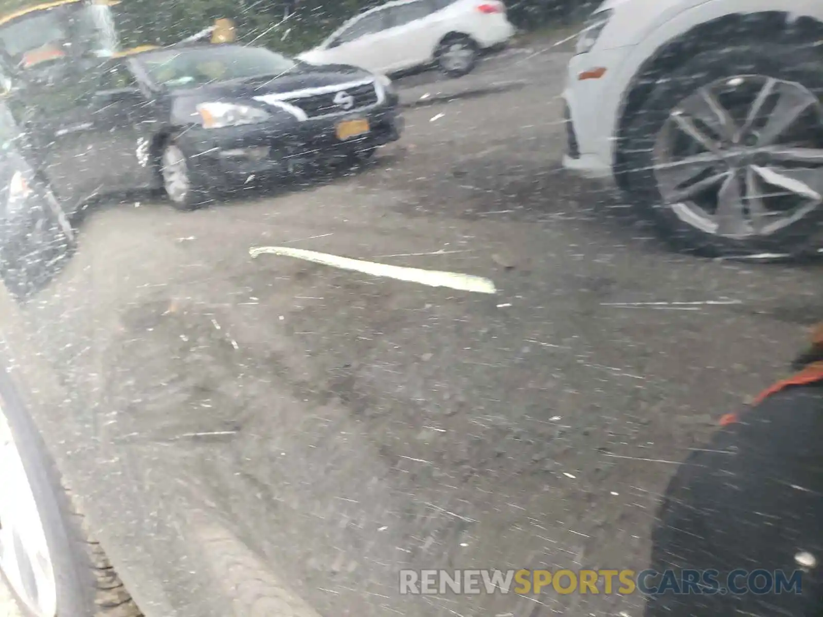 9 Photograph of a damaged car 5YJYGDEEXMF140333 TESLA MODEL Y 2021