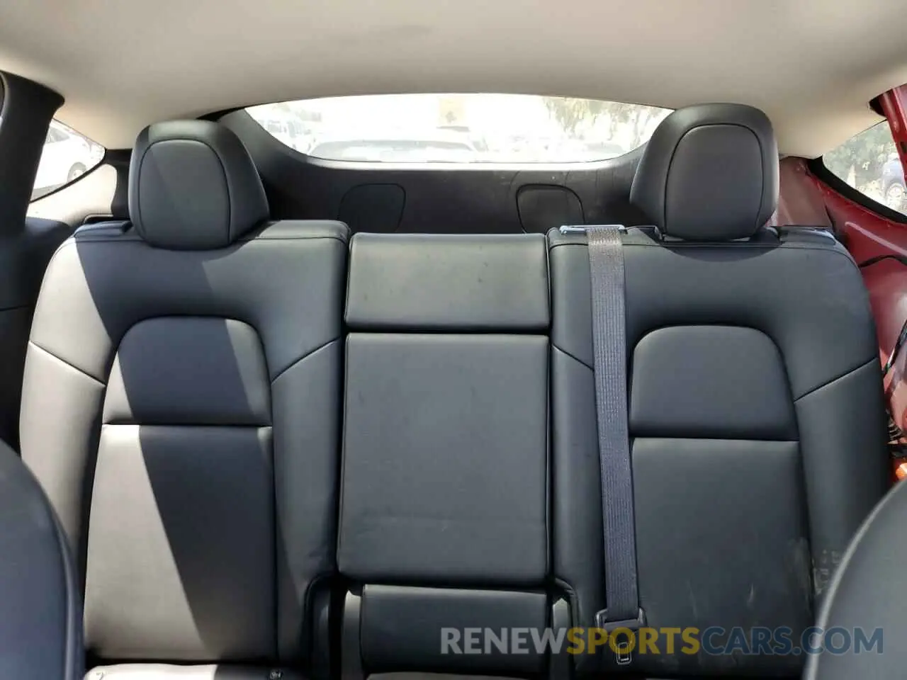 10 Photograph of a damaged car 5YJYGDEEXMF145239 TESLA MODEL Y 2021