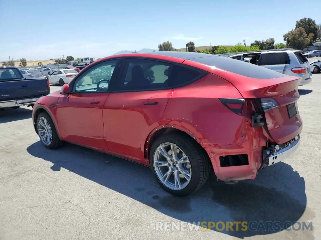 2 Photograph of a damaged car 5YJYGDEEXMF145239 TESLA MODEL Y 2021