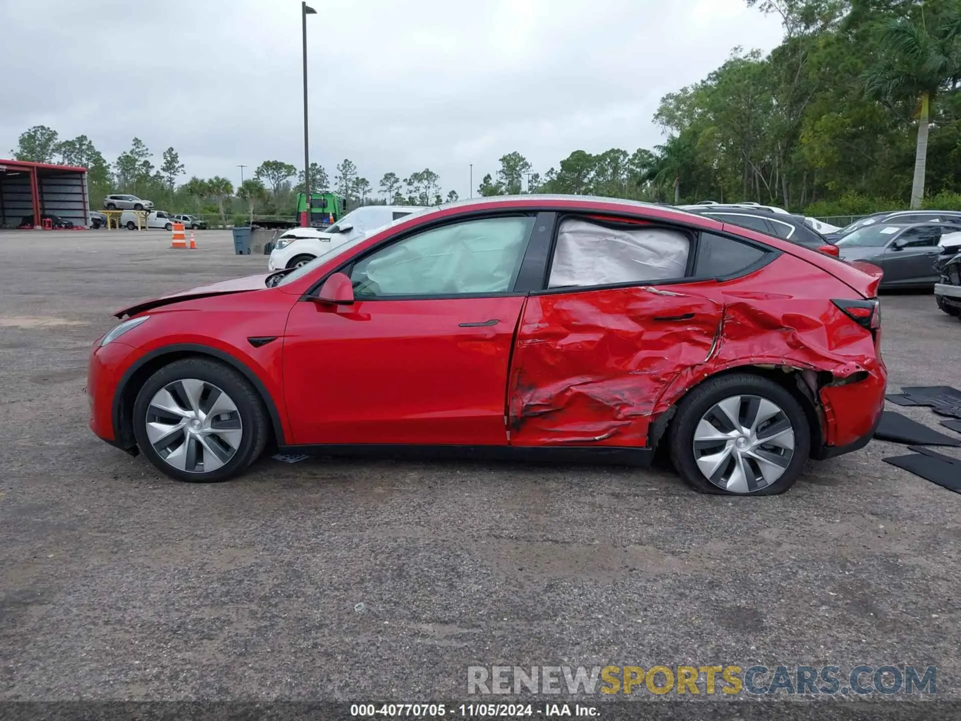 14 Photograph of a damaged car 5YJYGDEEXMF145788 TESLA MODEL Y 2021
