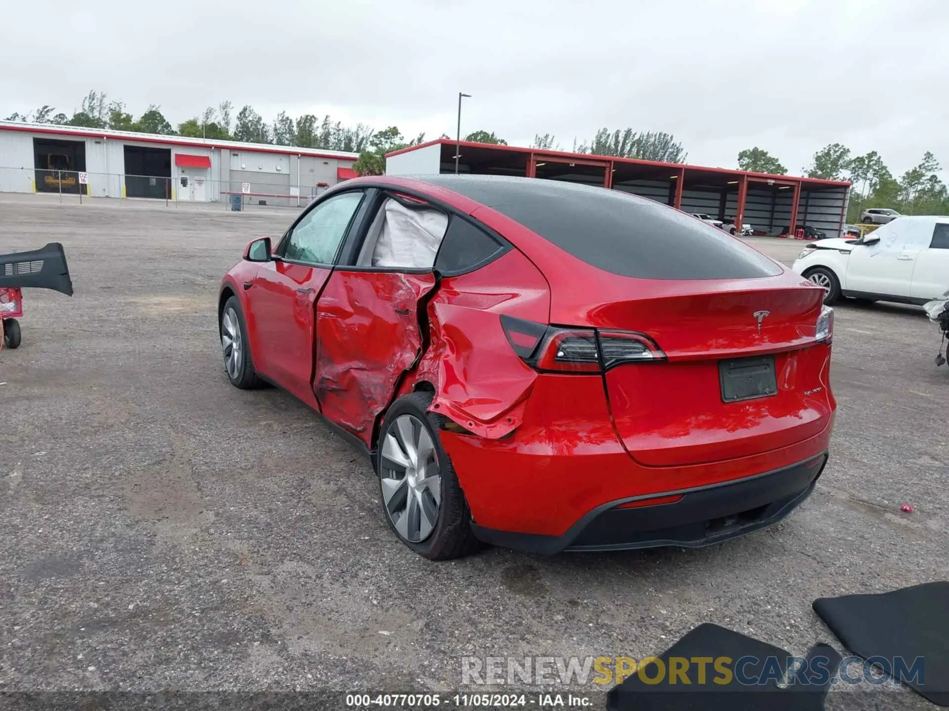 3 Photograph of a damaged car 5YJYGDEEXMF145788 TESLA MODEL Y 2021