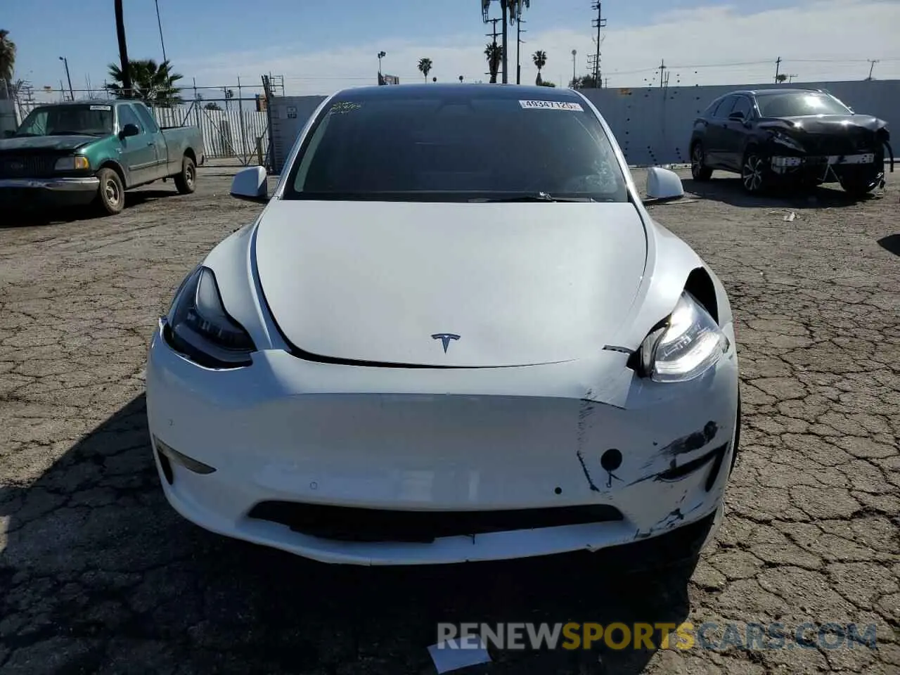 5 Photograph of a damaged car 5YJYGDEEXMF146617 TESLA MODEL Y 2021