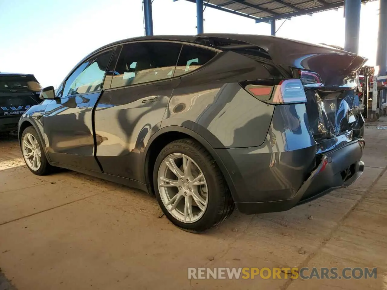2 Photograph of a damaged car 5YJYGDEEXMF151557 TESLA MODEL Y 2021