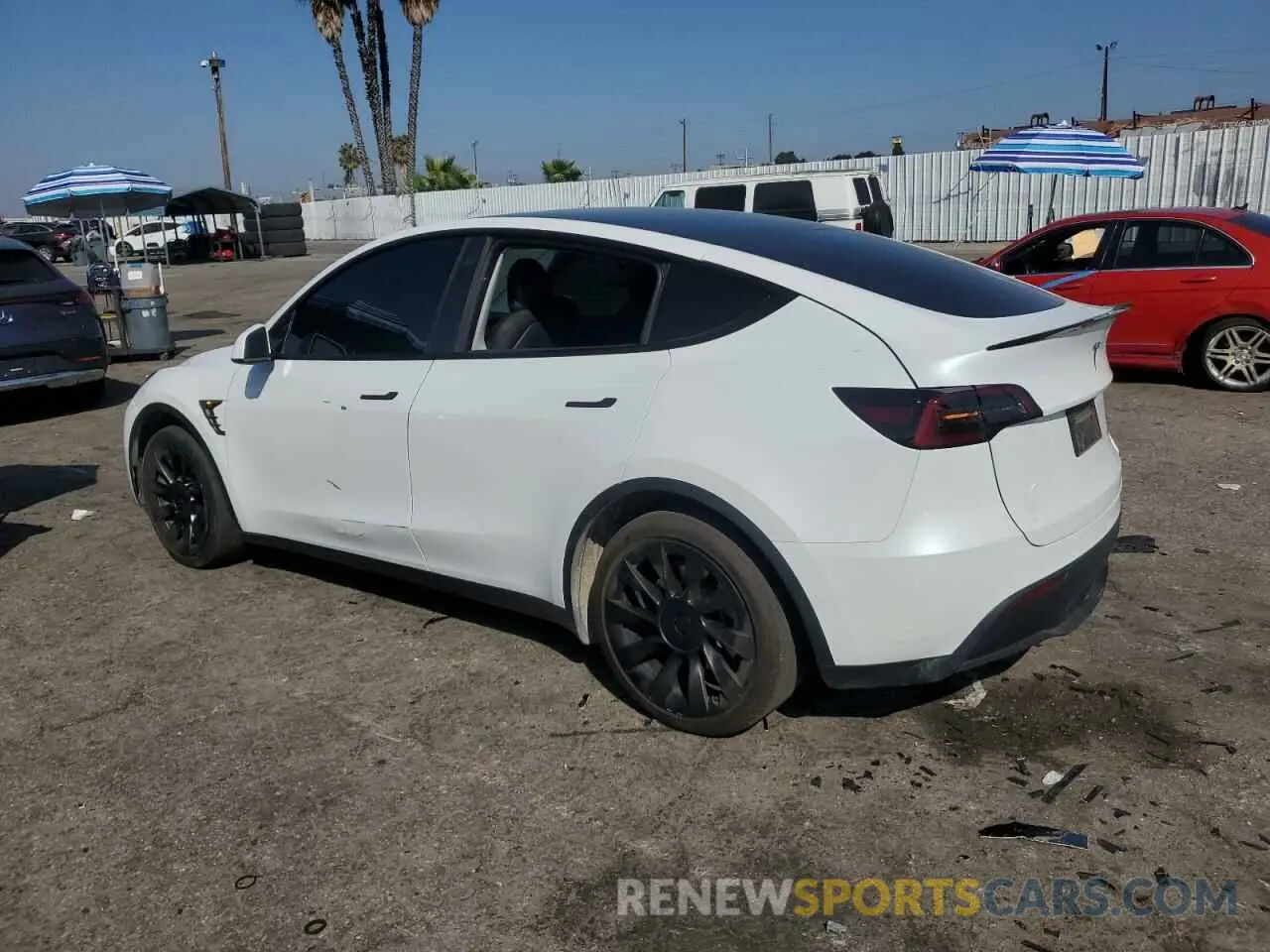 2 Photograph of a damaged car 5YJYGDEEXMF158864 TESLA MODEL Y 2021