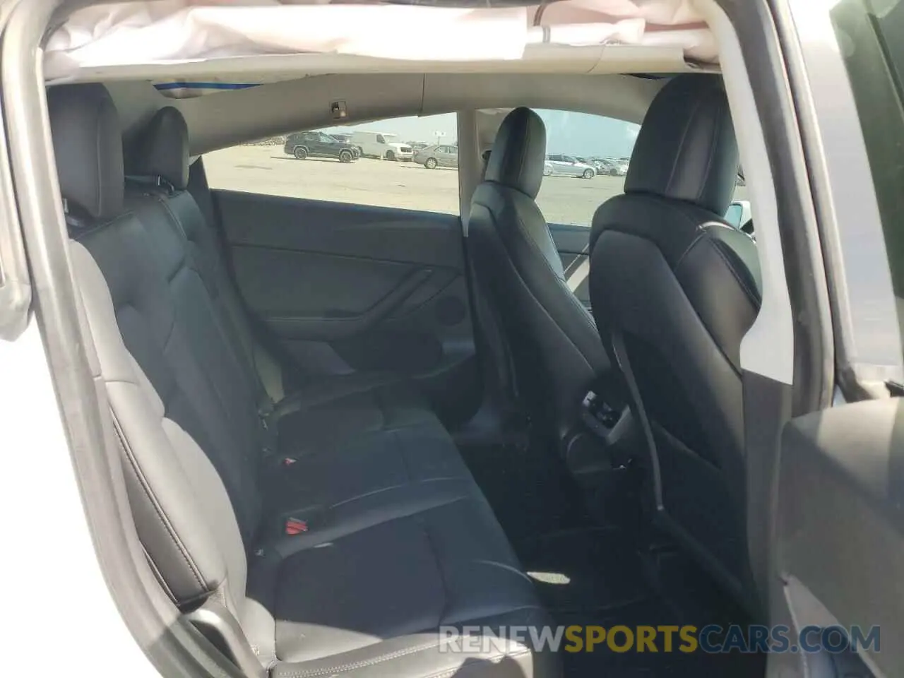 11 Photograph of a damaged car 5YJYGDEEXMF161280 TESLA MODEL Y 2021