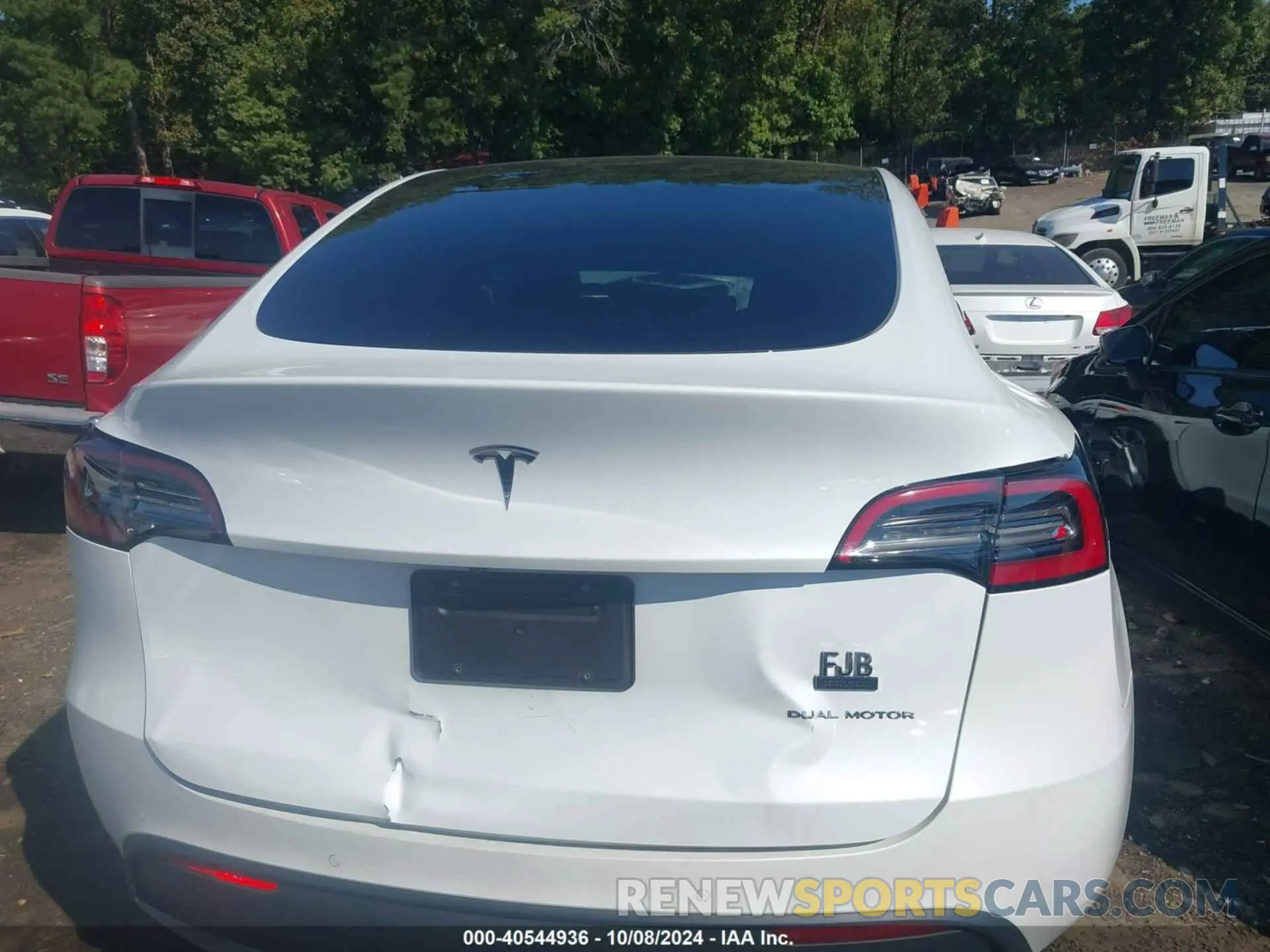 16 Photograph of a damaged car 5YJYGDEEXMF174854 TESLA MODEL Y 2021
