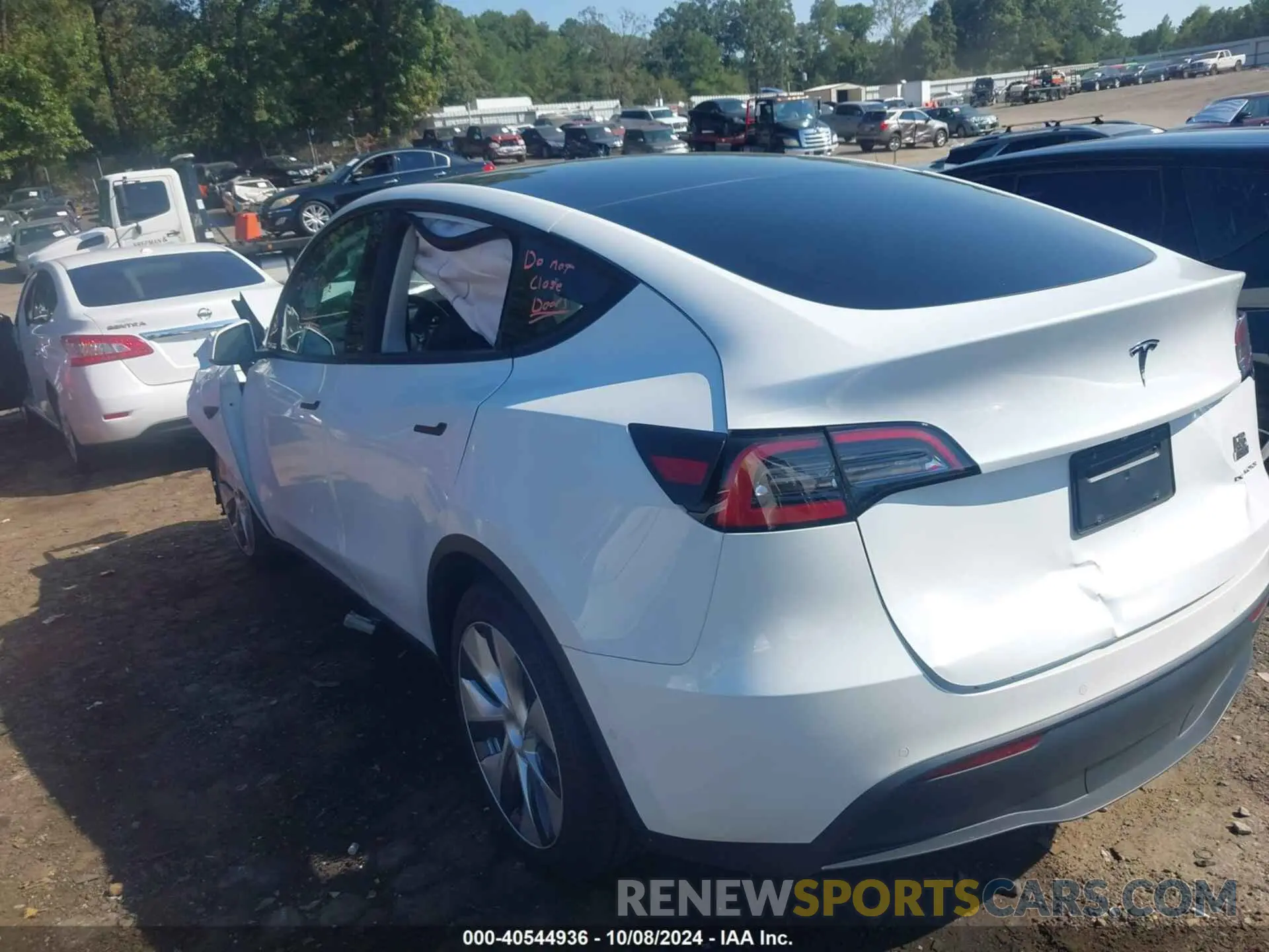 3 Photograph of a damaged car 5YJYGDEEXMF174854 TESLA MODEL Y 2021