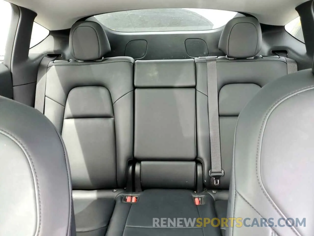 10 Photograph of a damaged car 5YJYGDEEXMF183828 TESLA MODEL Y 2021