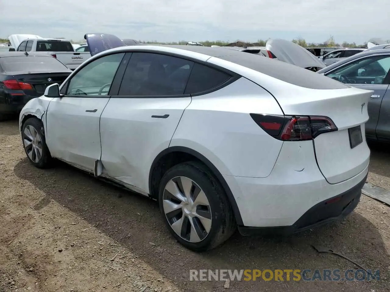 2 Photograph of a damaged car 5YJYGDEEXMF183828 TESLA MODEL Y 2021