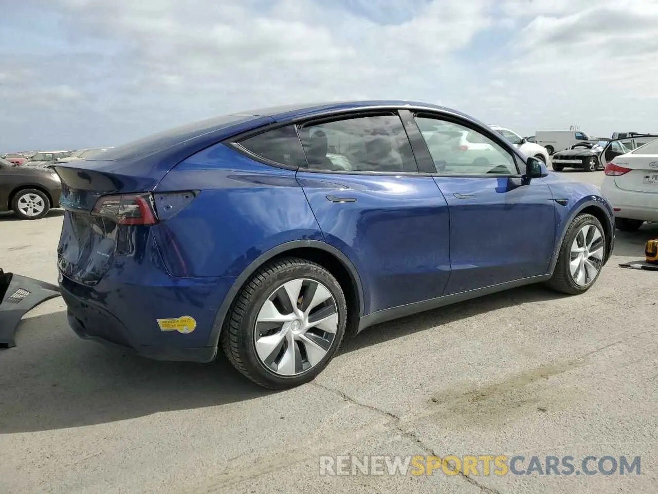 3 Photograph of a damaged car 5YJYGDEEXMF192447 TESLA MODEL Y 2021