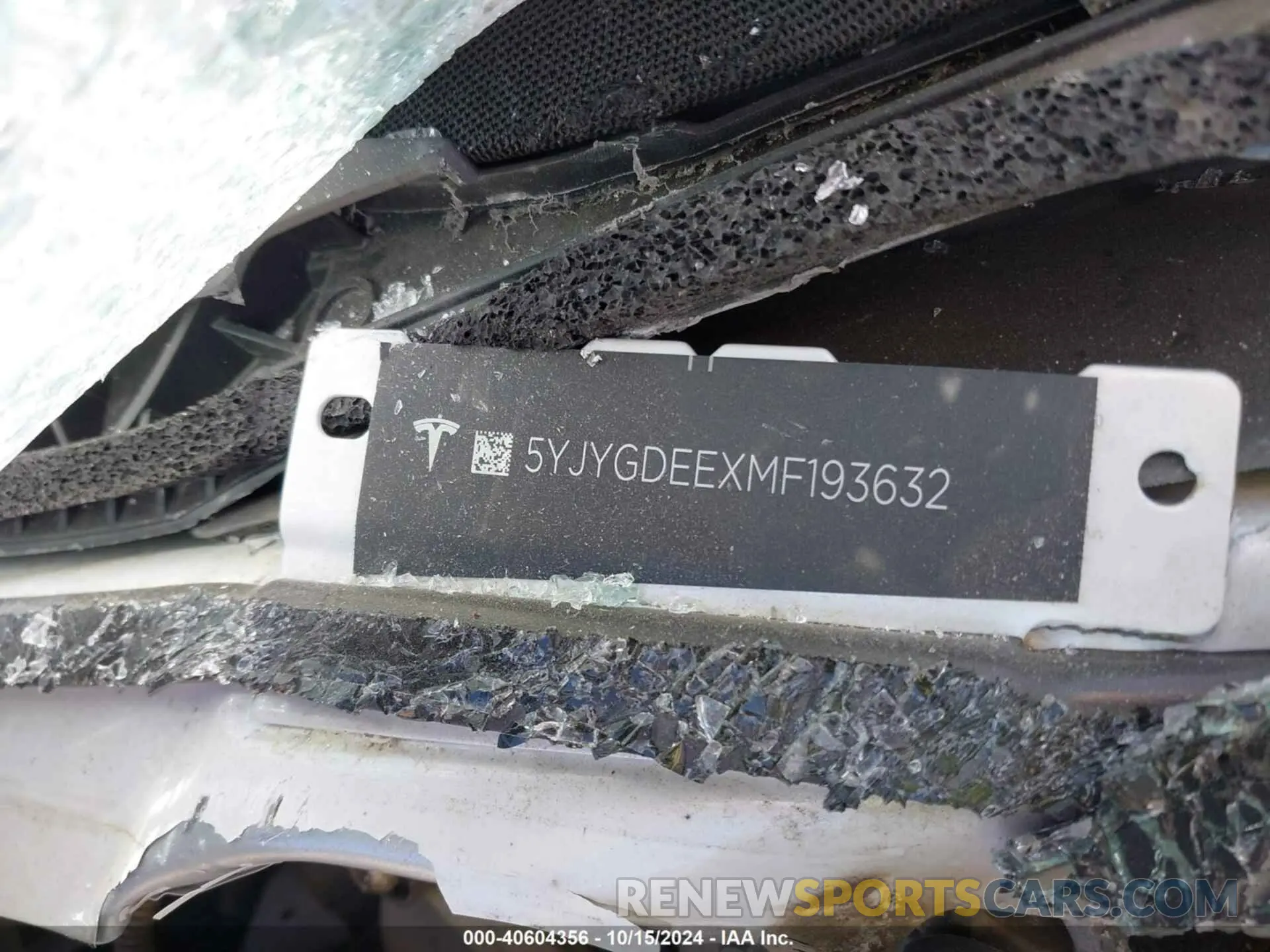 8 Photograph of a damaged car 5YJYGDEEXMF193632 TESLA MODEL Y 2021