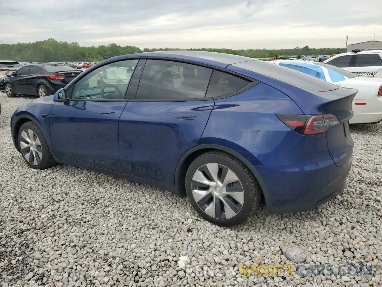 2 Photograph of a damaged car 5YJYGDEEXMF196711 TESLA MODEL Y 2021
