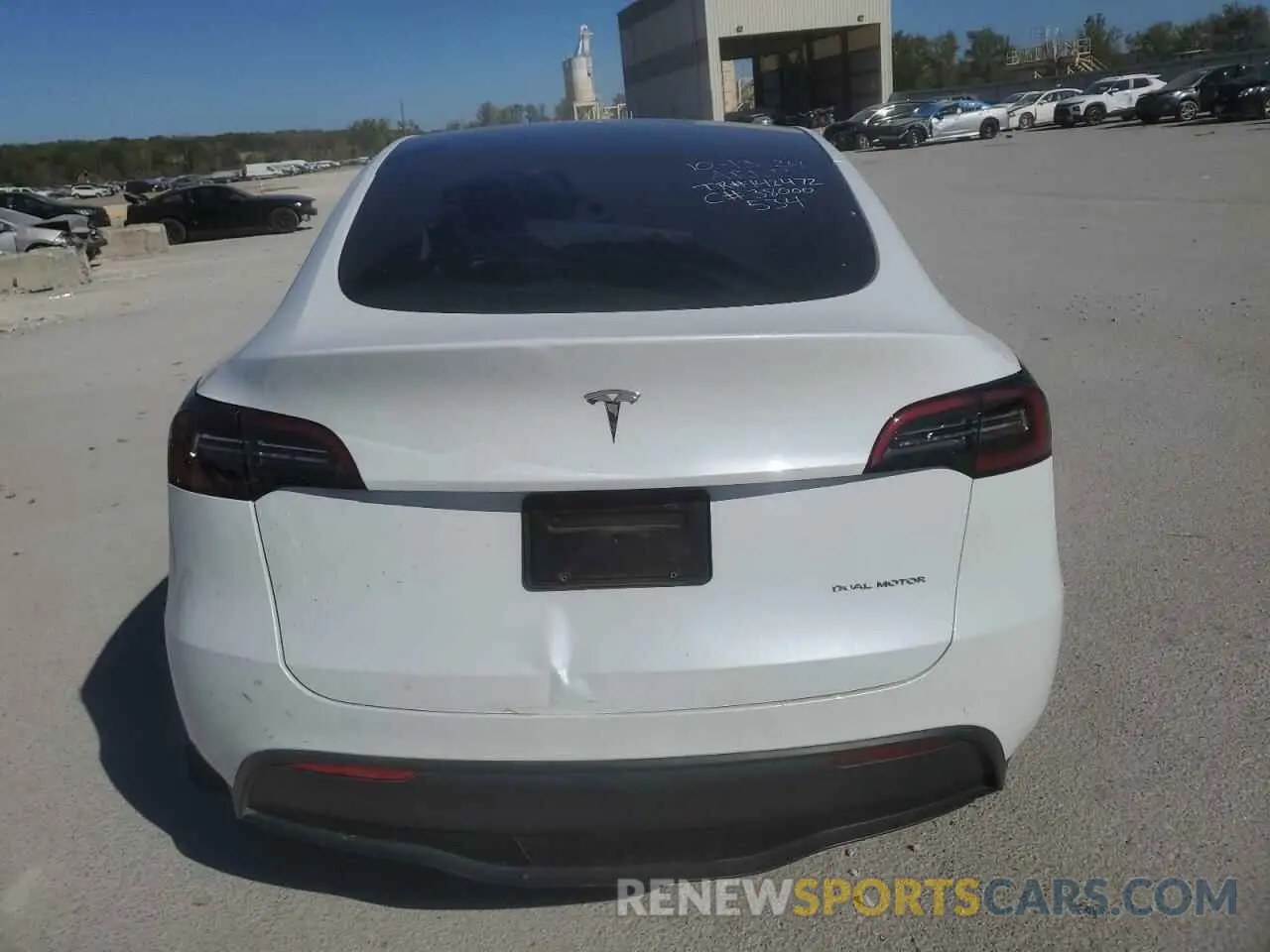 6 Photograph of a damaged car 5YJYGDEEXMF216911 TESLA MODEL Y 2021