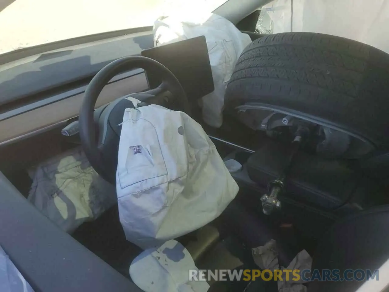 8 Photograph of a damaged car 5YJYGDEEXMF216911 TESLA MODEL Y 2021