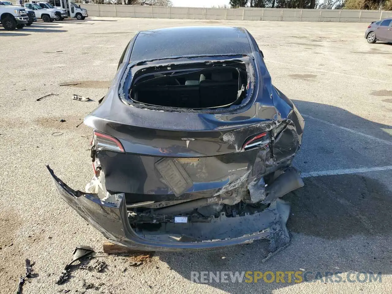 6 Photograph of a damaged car 5YJYGDEEXMF217475 TESLA MODEL Y 2021