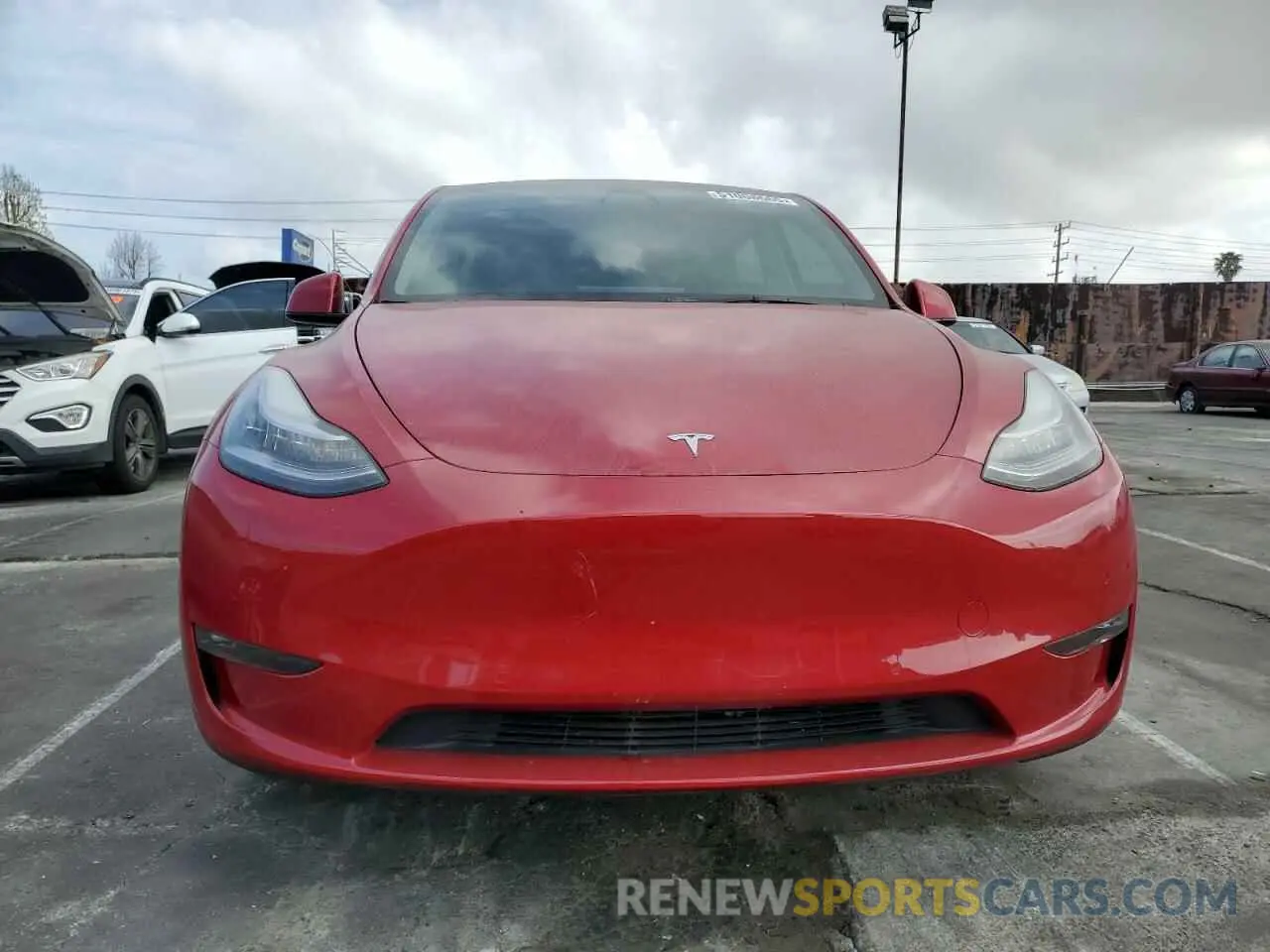 5 Photograph of a damaged car 5YJYGDEEXMF217816 TESLA MODEL Y 2021