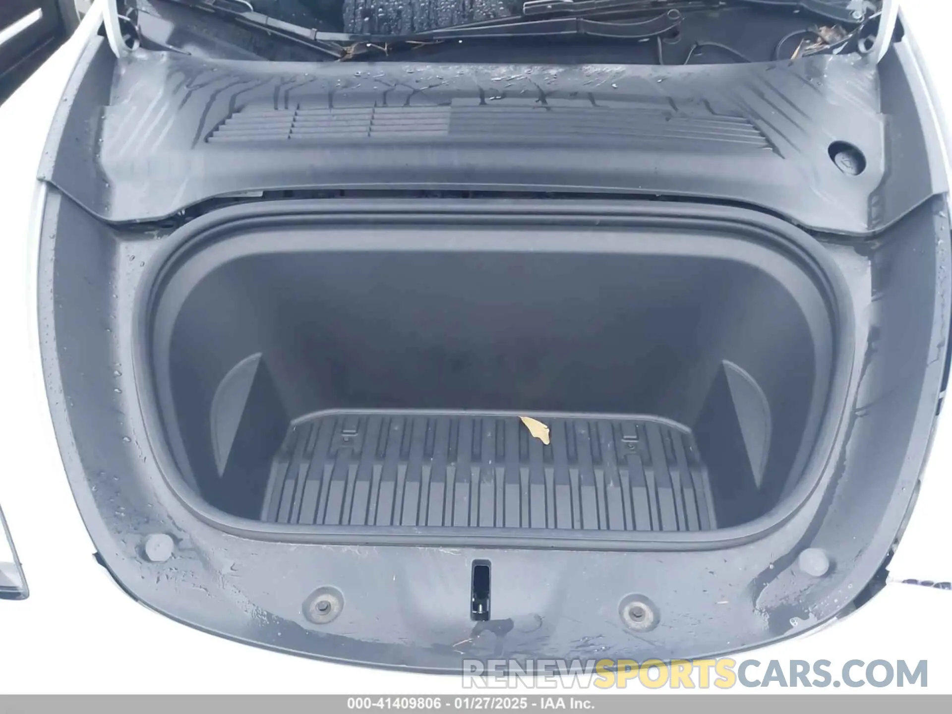10 Photograph of a damaged car 5YJYGDEEXMF228914 TESLA MODEL Y 2021