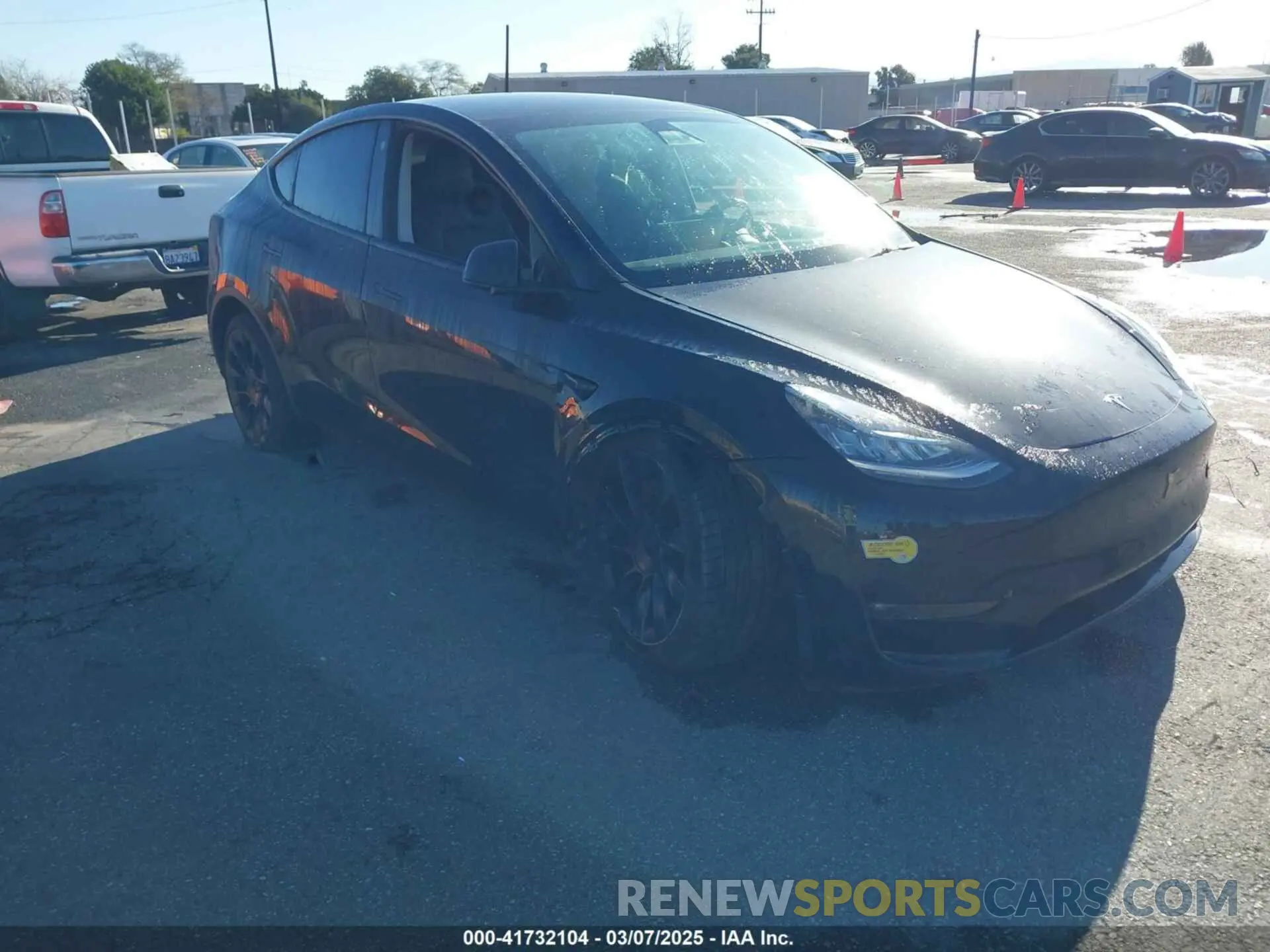 1 Photograph of a damaged car 5YJYGDEEXMF233997 TESLA MODEL Y 2021