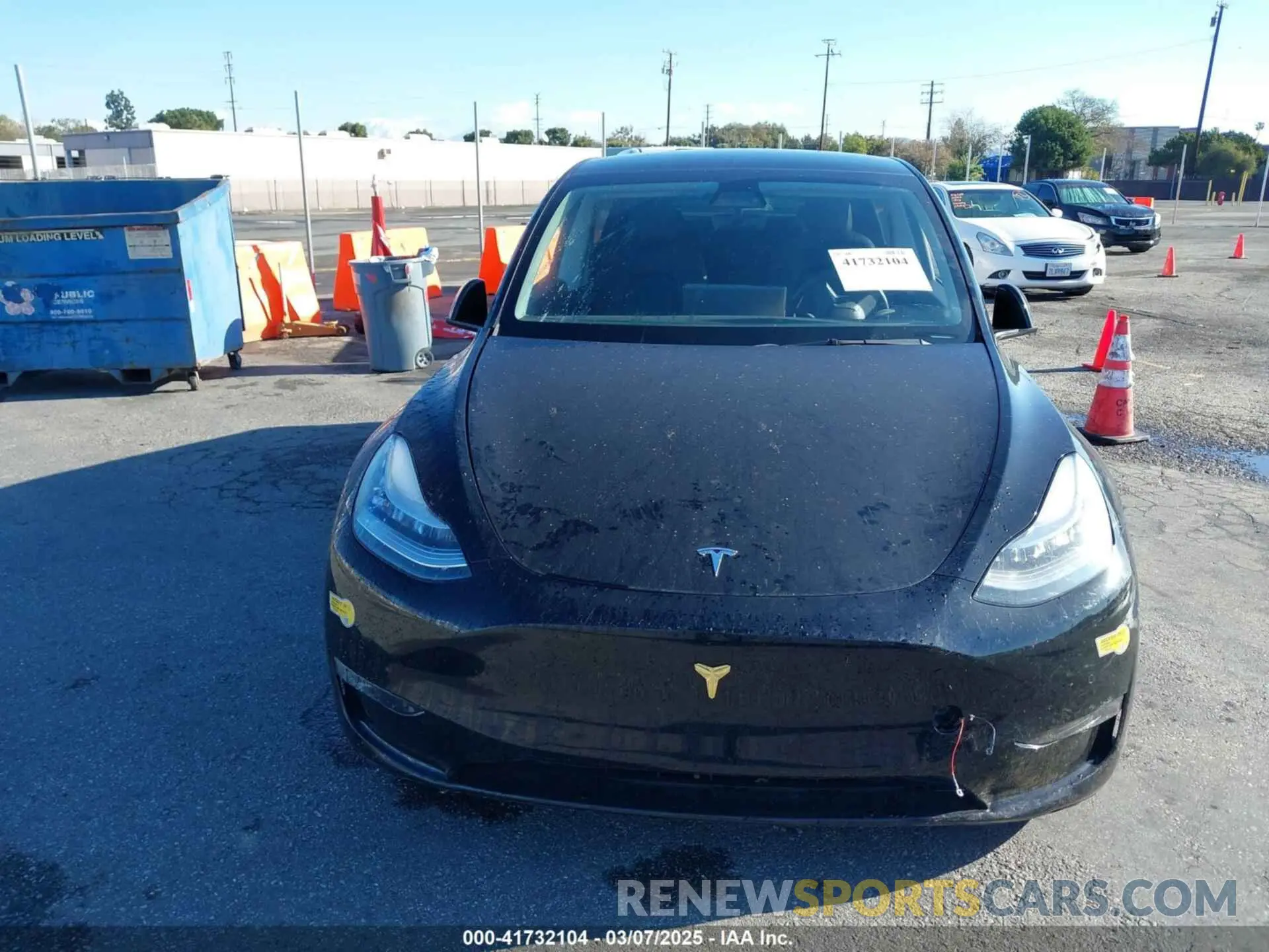 11 Photograph of a damaged car 5YJYGDEEXMF233997 TESLA MODEL Y 2021