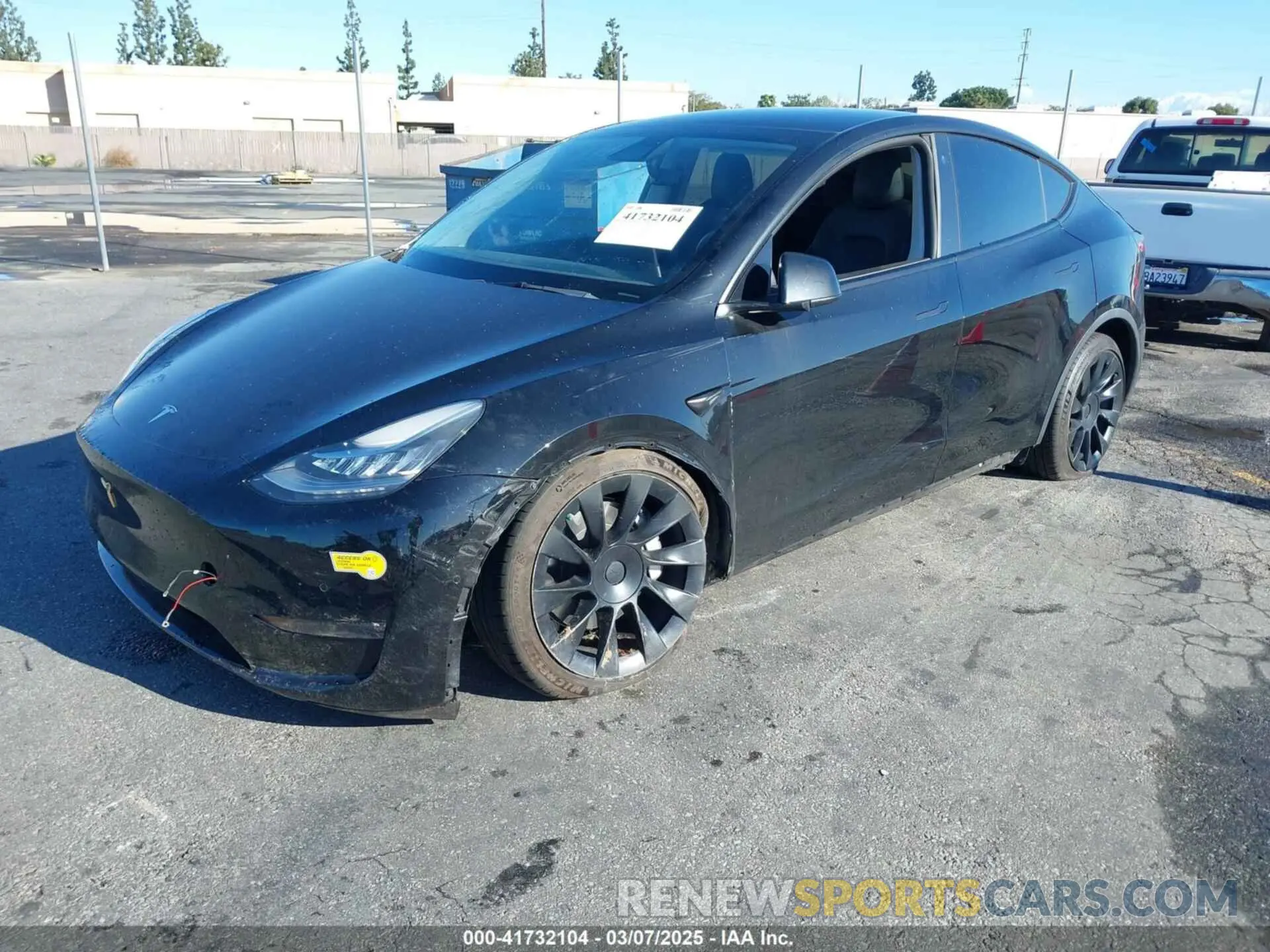 2 Photograph of a damaged car 5YJYGDEEXMF233997 TESLA MODEL Y 2021
