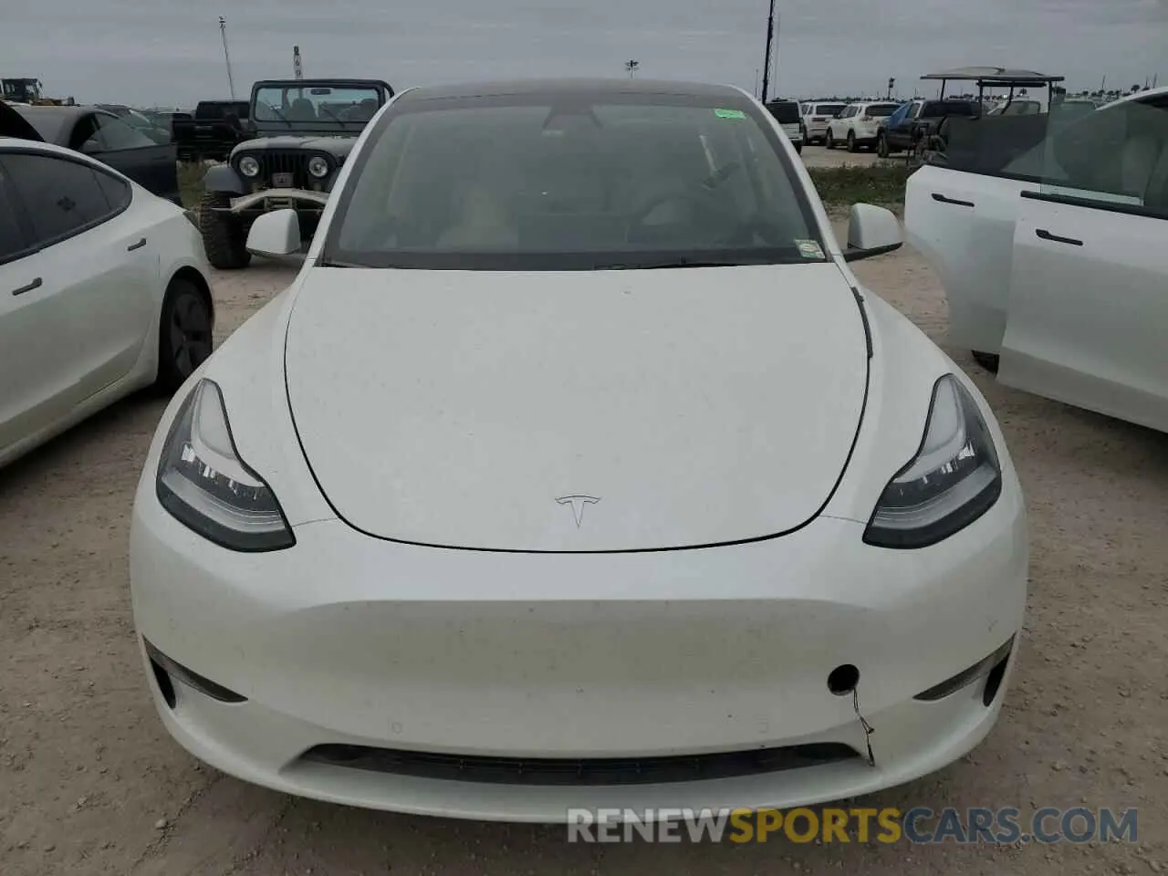 5 Photograph of a damaged car 5YJYGDEEXMF243171 TESLA MODEL Y 2021