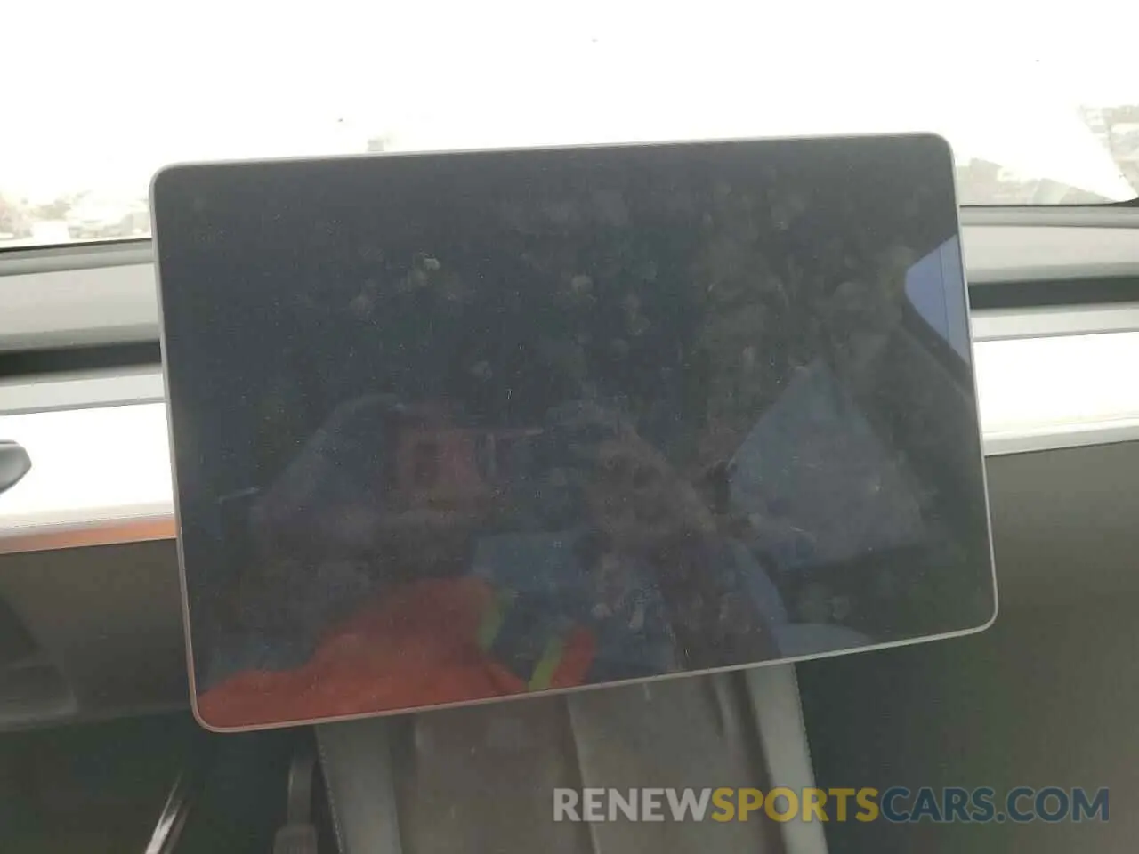 9 Photograph of a damaged car 5YJYGDEEXMF243171 TESLA MODEL Y 2021