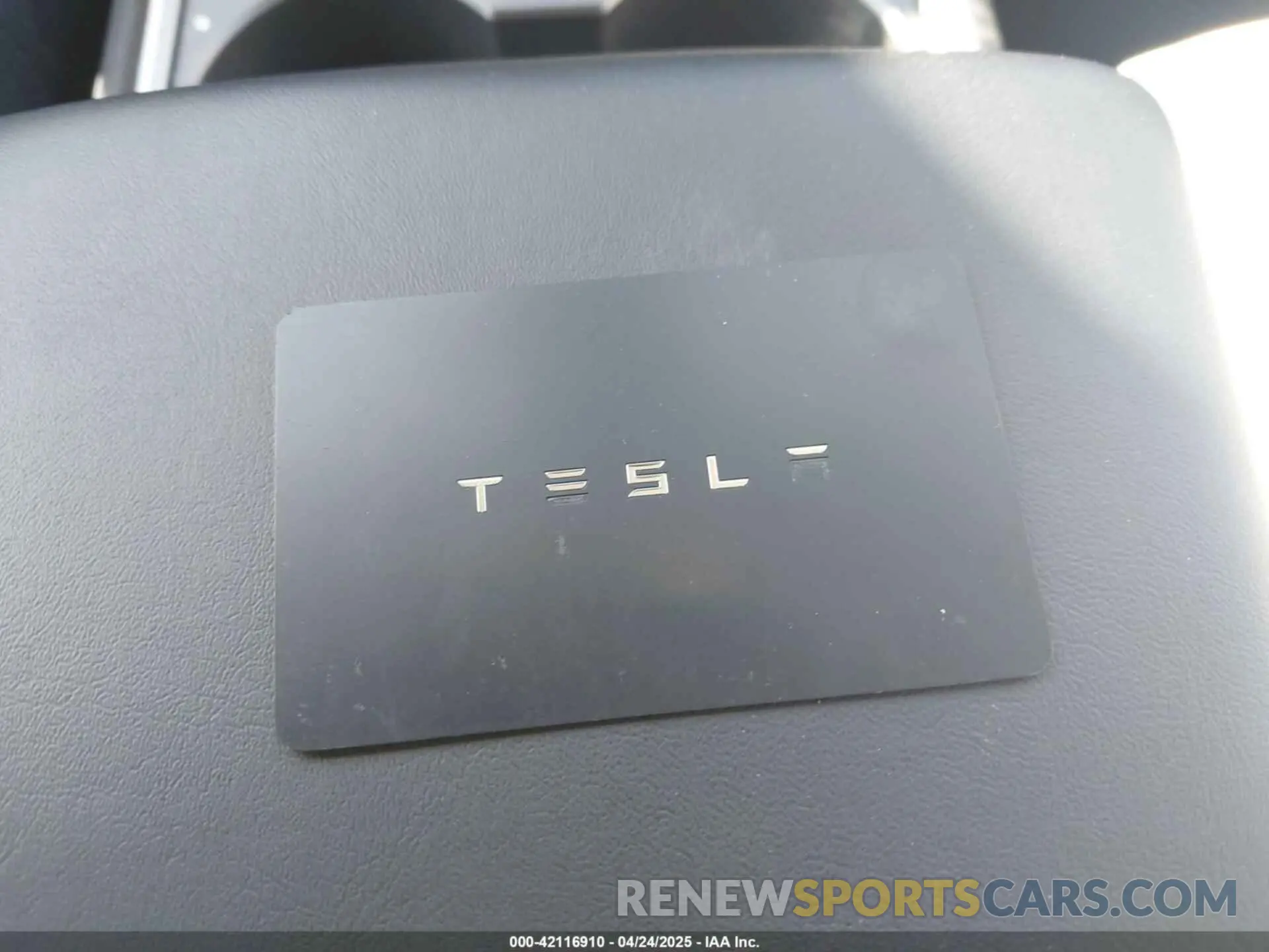 11 Photograph of a damaged car 5YJYGDEEXMF243607 TESLA MODEL Y 2021