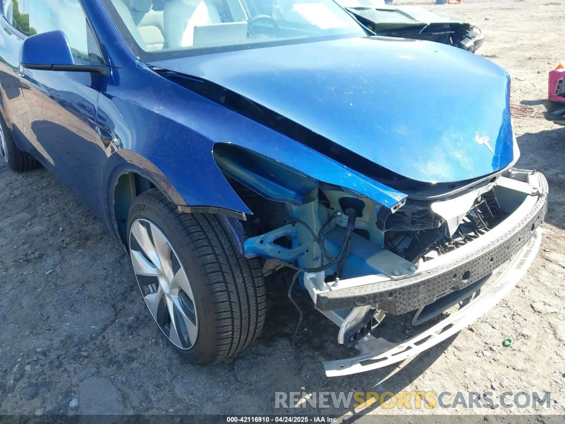 22 Photograph of a damaged car 5YJYGDEEXMF243607 TESLA MODEL Y 2021