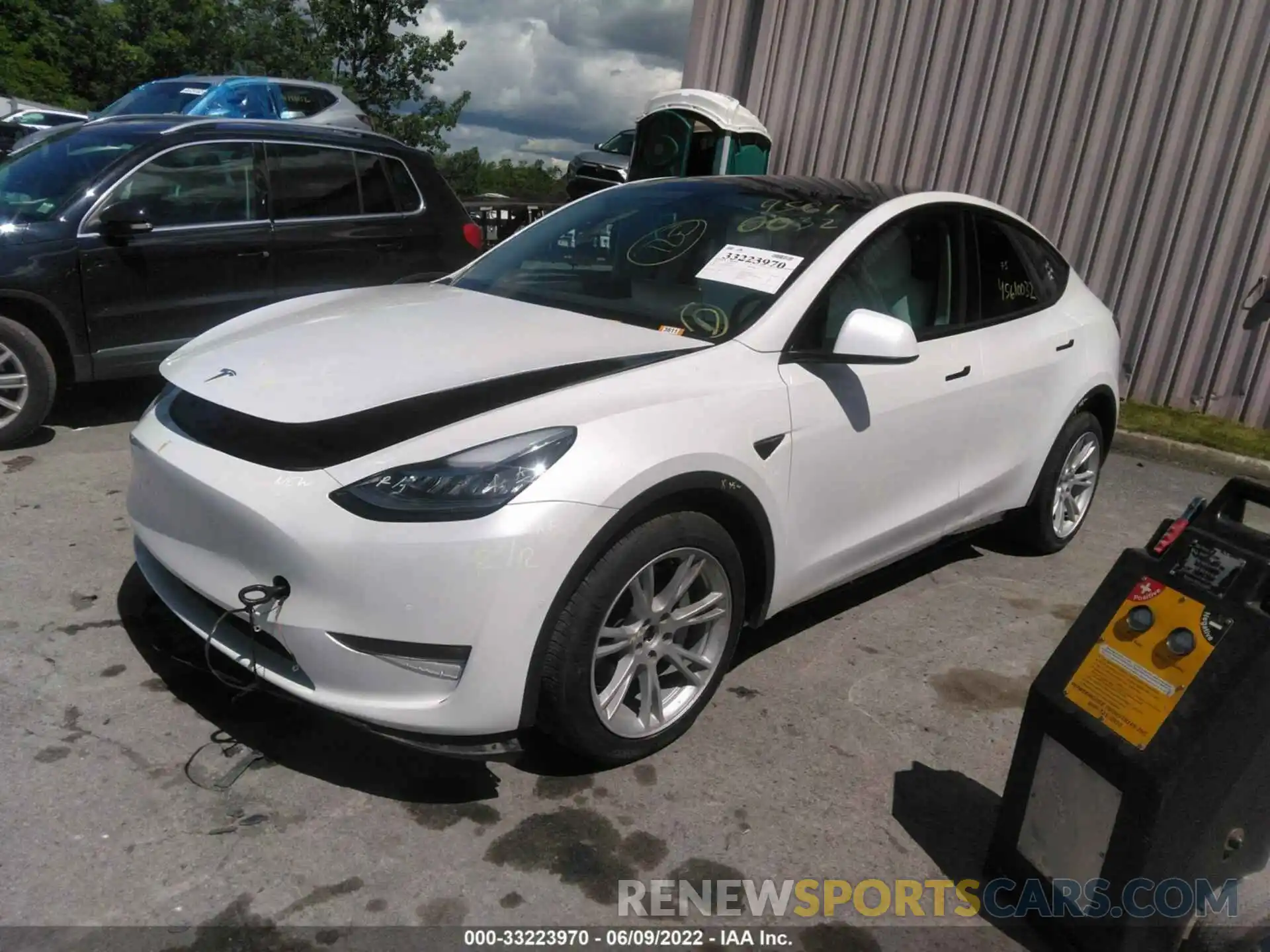 2 Photograph of a damaged car 5YJYGDEEXMF258429 TESLA MODEL Y 2021