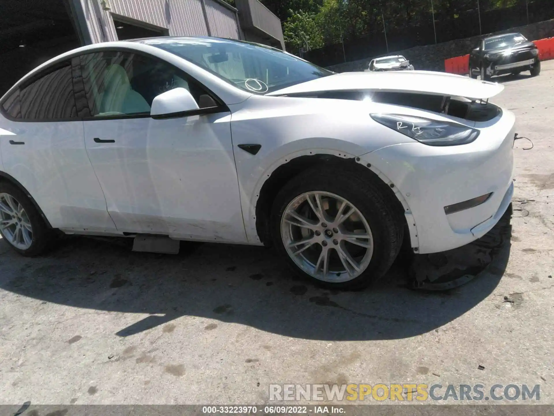 6 Photograph of a damaged car 5YJYGDEEXMF258429 TESLA MODEL Y 2021