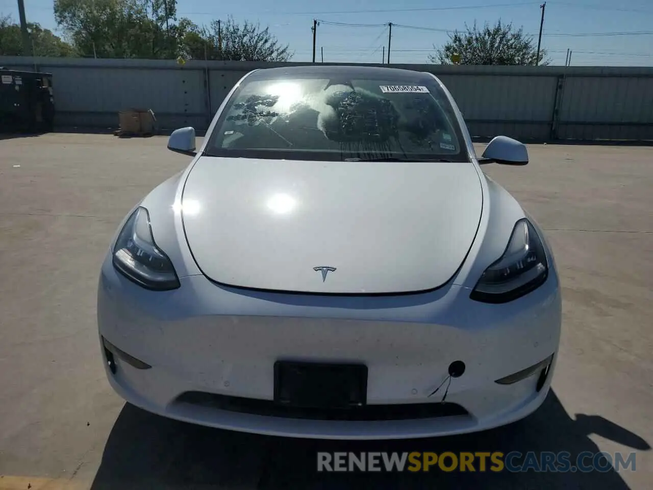 5 Photograph of a damaged car 5YJYGDEEXMF265333 TESLA MODEL Y 2021