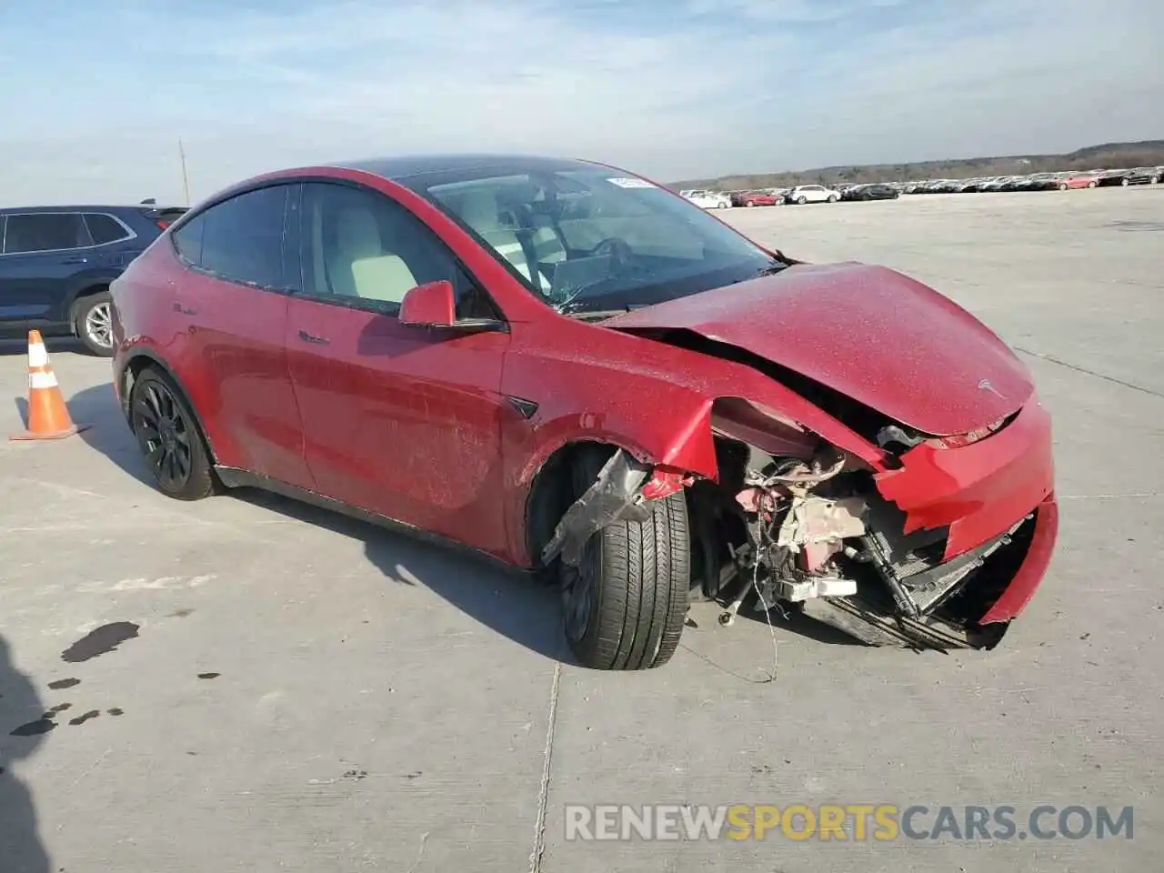 4 Photograph of a damaged car 5YJYGDEEXMF266479 TESLA MODEL Y 2021