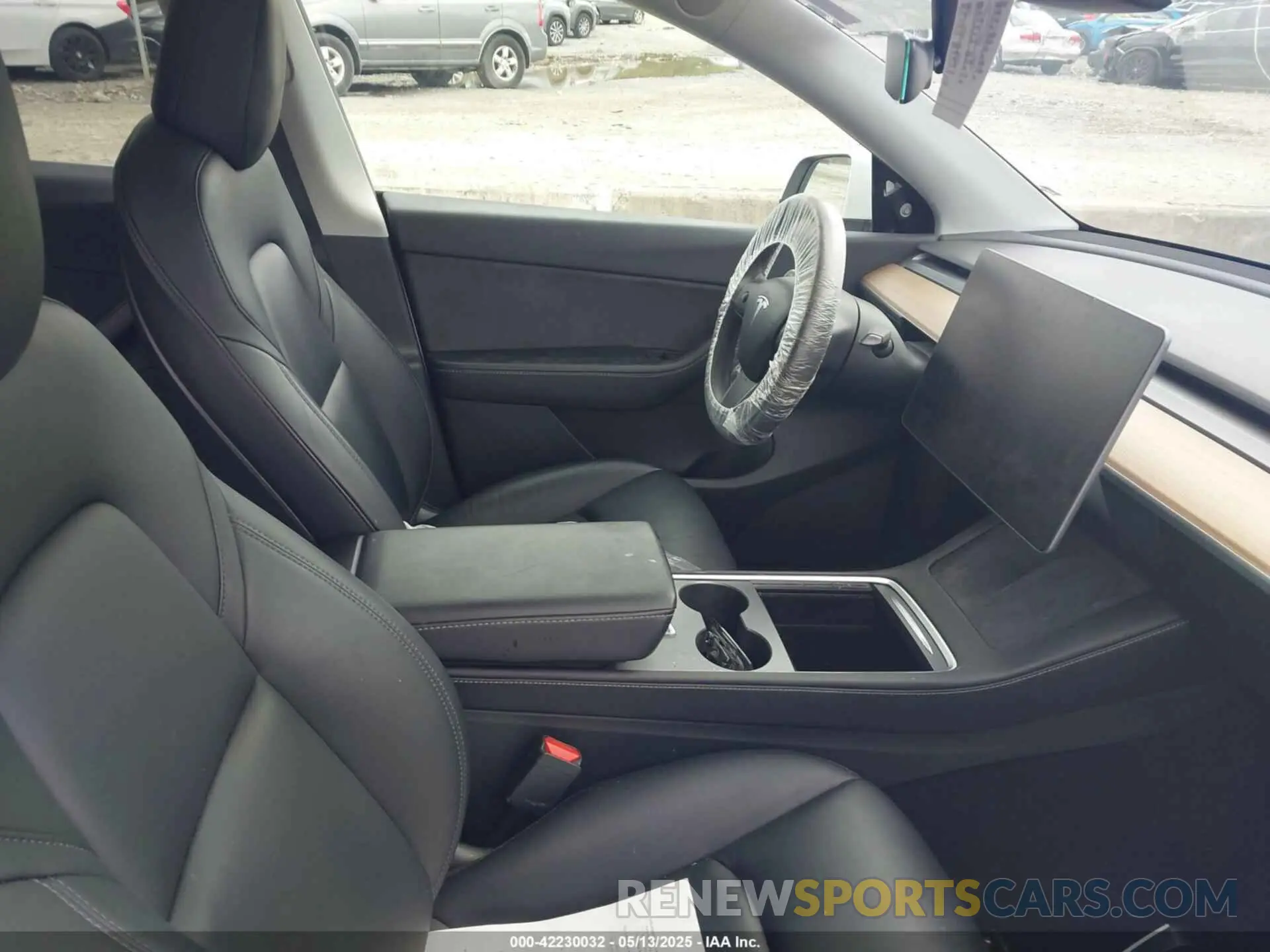 5 Photograph of a damaged car 5YJYGDEEXMF267616 TESLA MODEL Y 2021