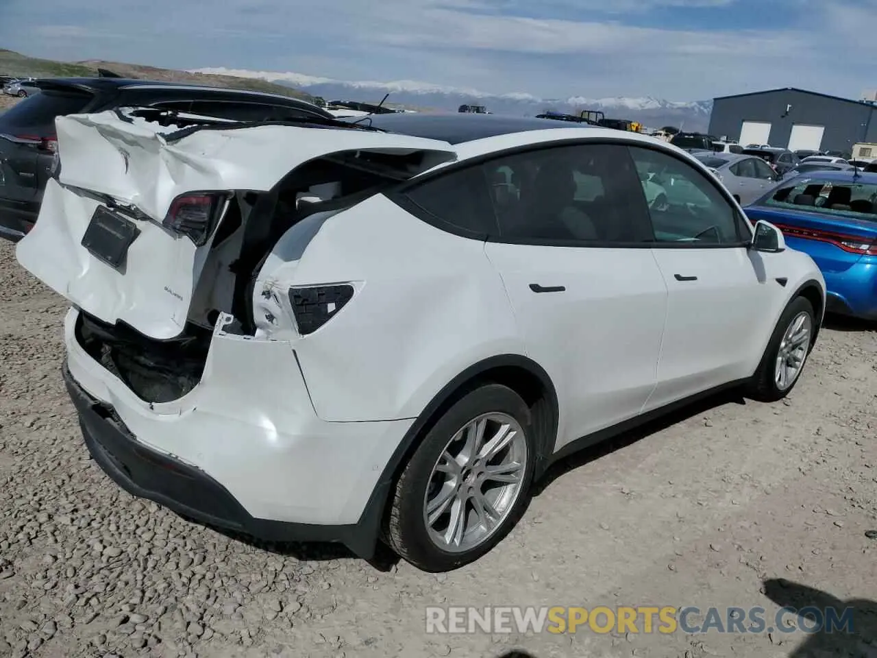 3 Photograph of a damaged car 5YJYGDEEXMF268300 TESLA MODEL Y 2021
