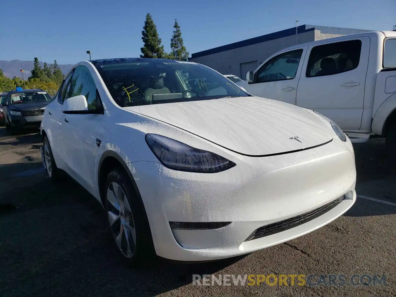 1 Photograph of a damaged car 5YJYGDEEXMF273481 TESLA MODEL Y 2021