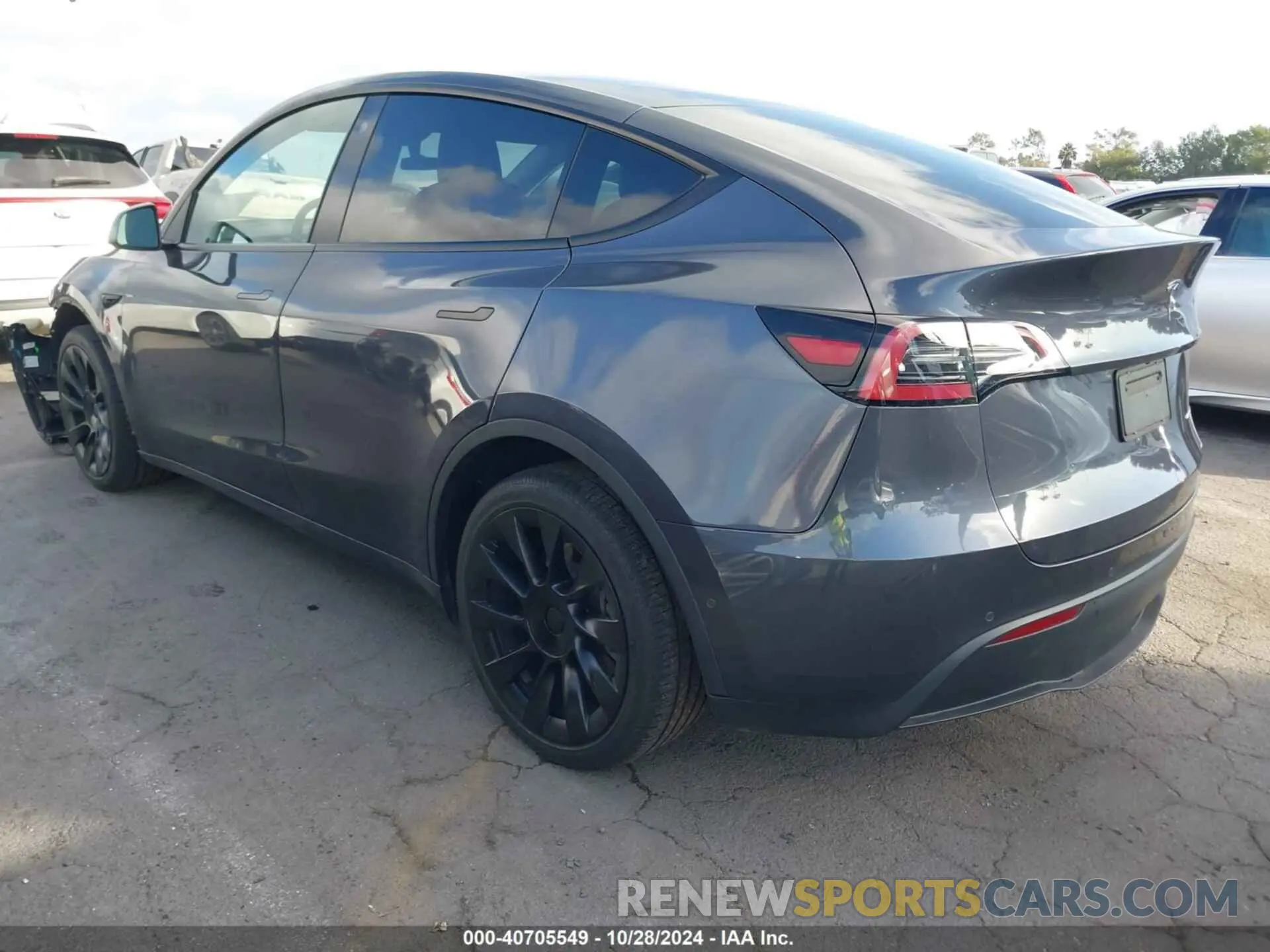 3 Photograph of a damaged car 5YJYGDEEXMF283136 TESLA MODEL Y 2021