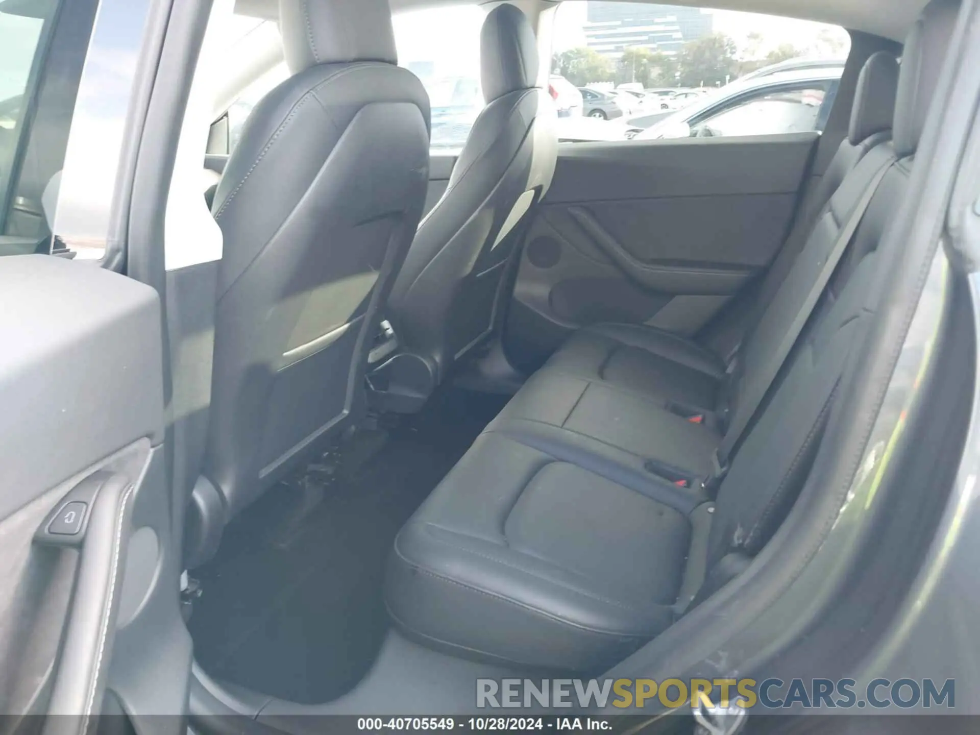8 Photograph of a damaged car 5YJYGDEEXMF283136 TESLA MODEL Y 2021