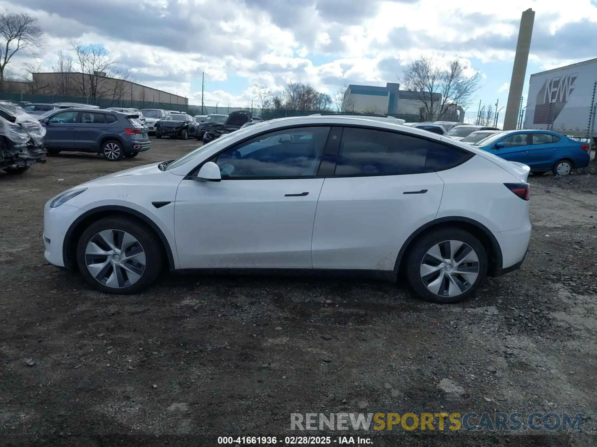 13 Photograph of a damaged car 5YJYGDEEXMF283914 TESLA MODEL Y 2021