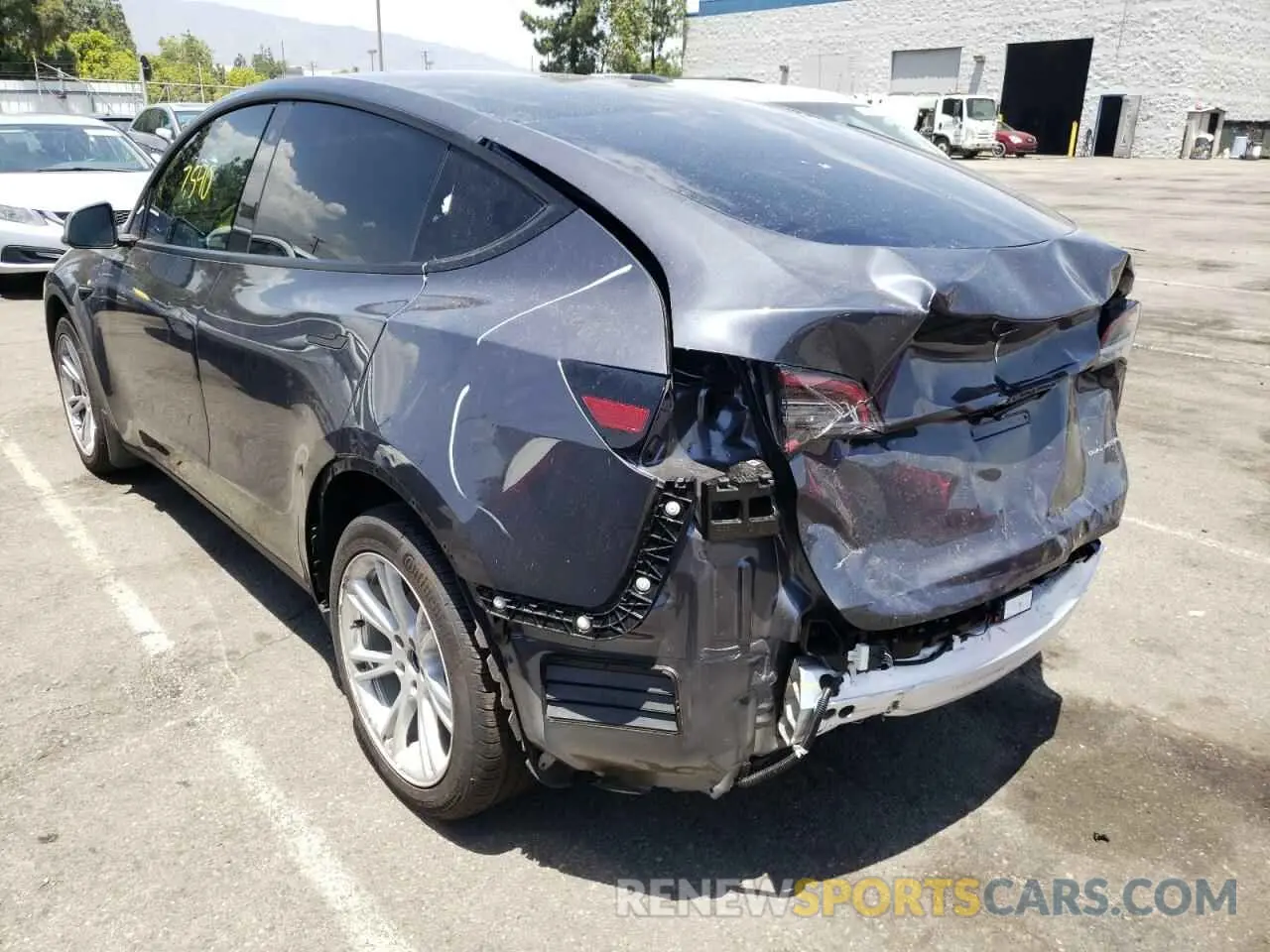 3 Photograph of a damaged car 5YJYGDEEXMF297151 TESLA MODEL Y 2021