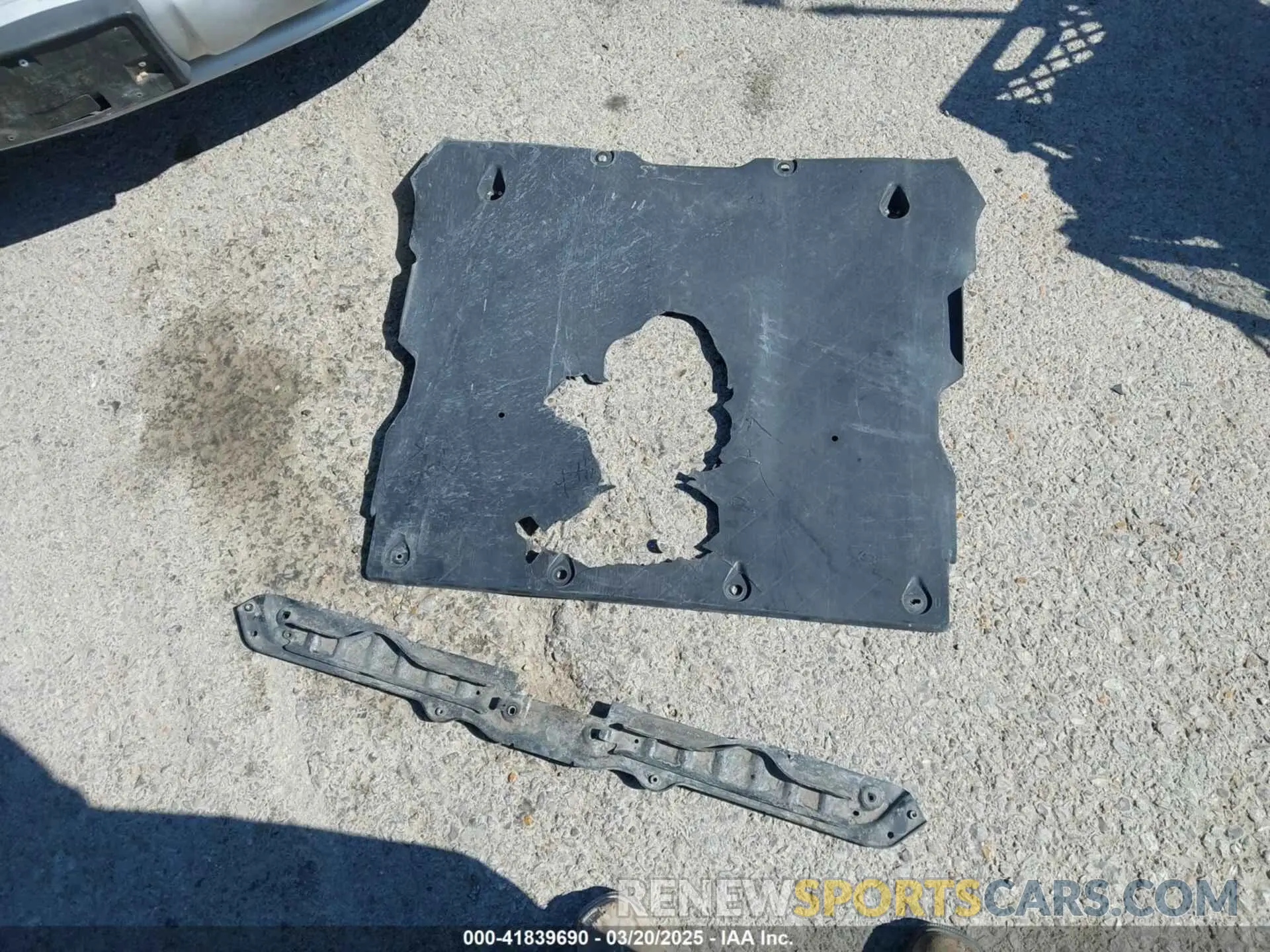 12 Photograph of a damaged car 5YJYGDEEXMF304096 TESLA MODEL Y 2021