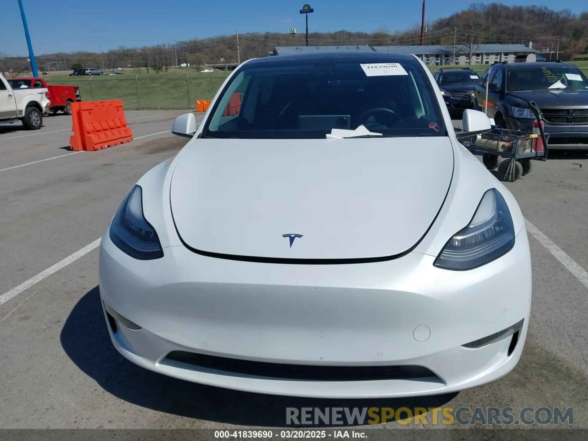 13 Photograph of a damaged car 5YJYGDEEXMF304096 TESLA MODEL Y 2021