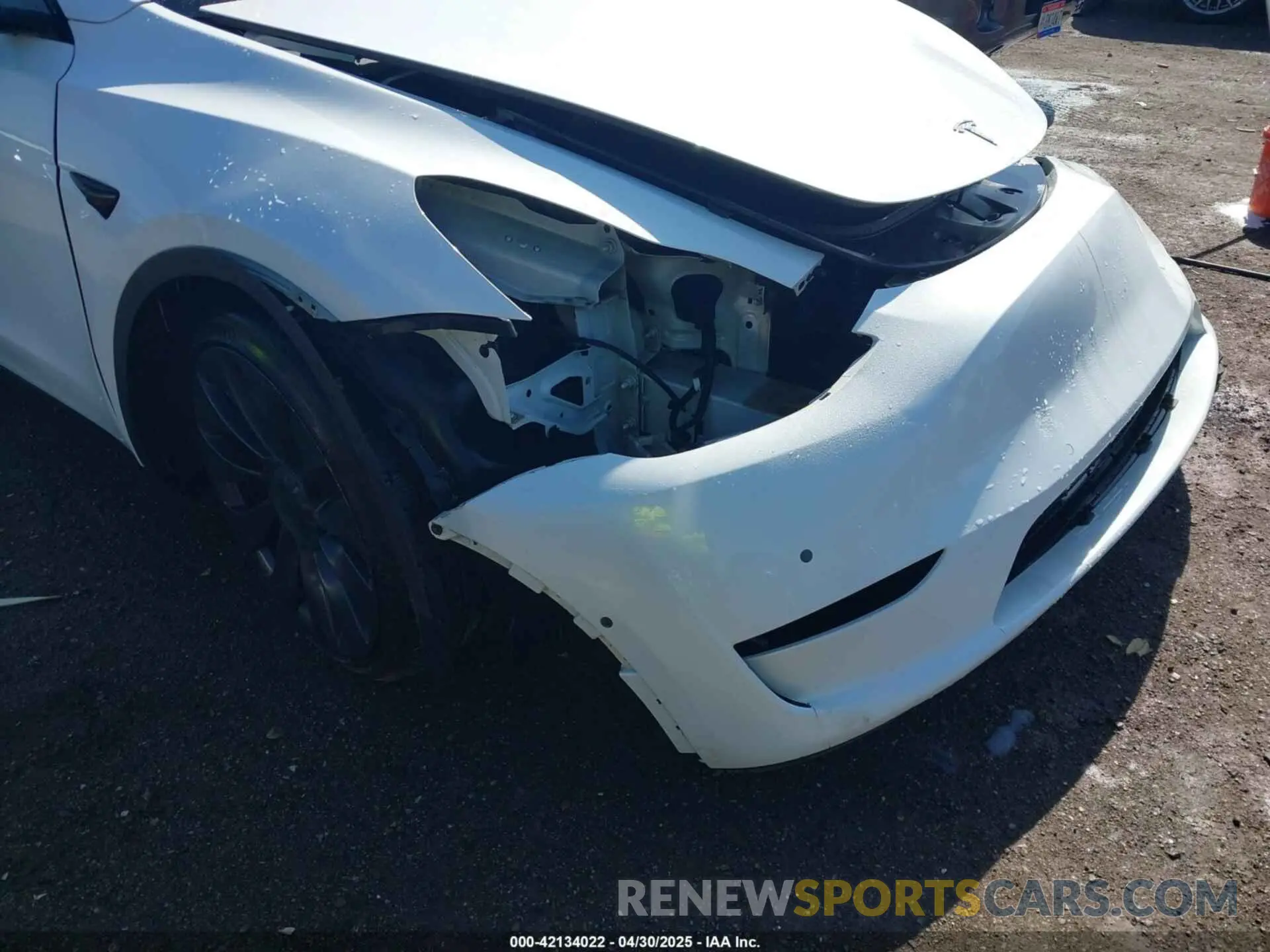 6 Photograph of a damaged car 5YJYGDEF0MF076263 TESLA MODEL Y 2021