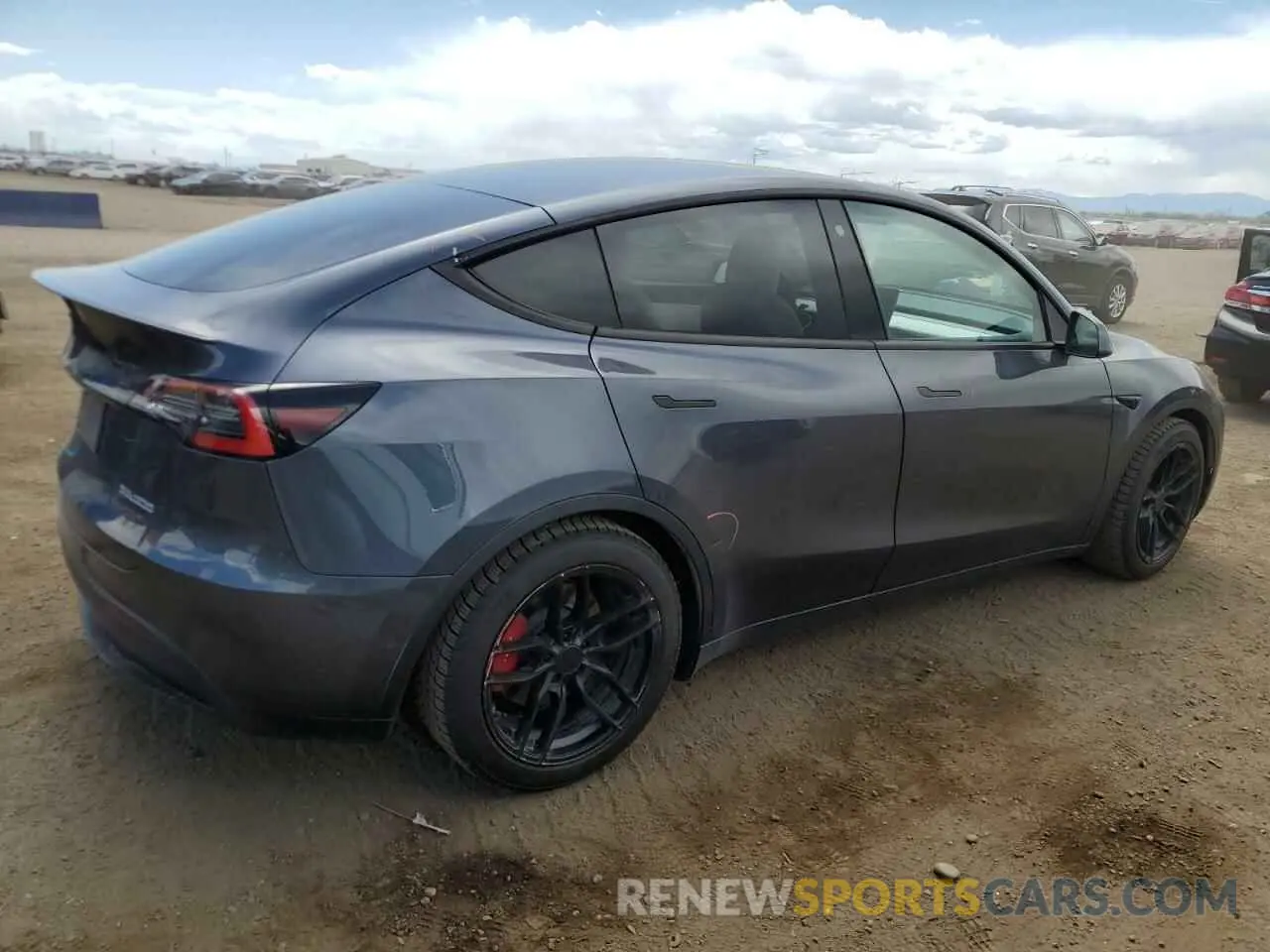 3 Photograph of a damaged car 5YJYGDEF0MF137692 TESLA MODEL Y 2021