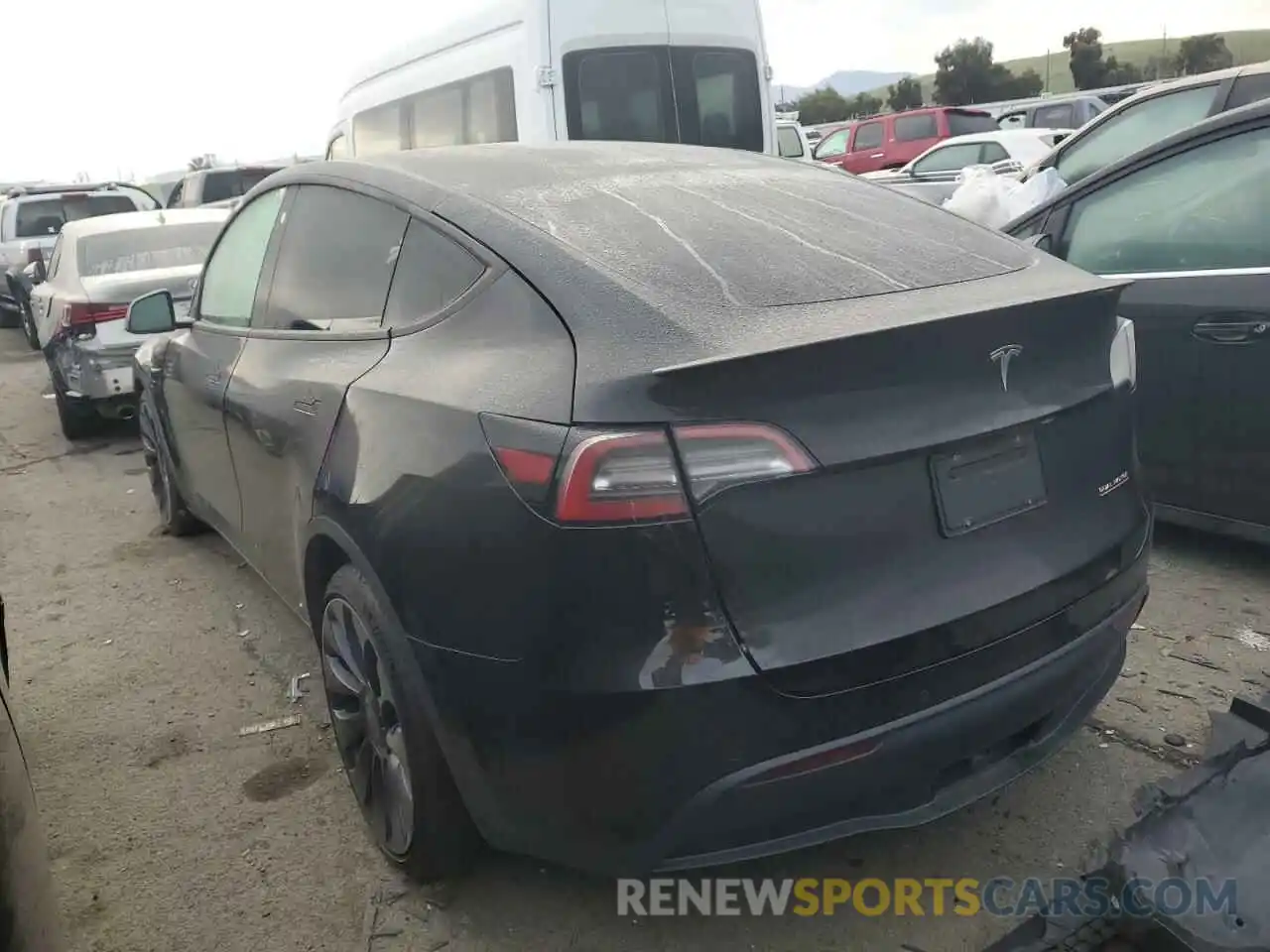 2 Photograph of a damaged car 5YJYGDEF0MF157618 TESLA MODEL Y 2021